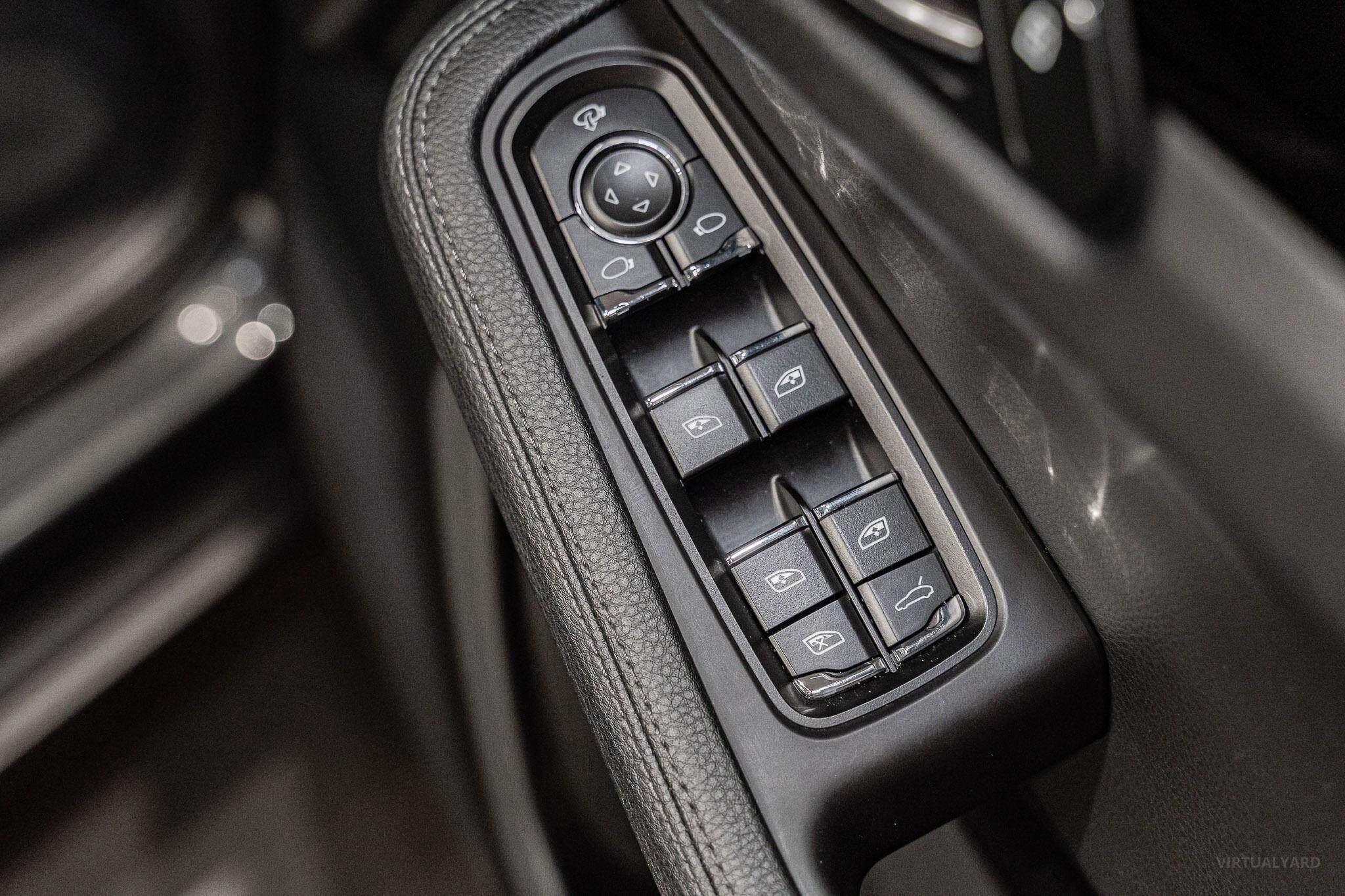 2024 Porsche Macan 95B Wagon 5dr PDK 7sp AWD 2.0T [MY24] 