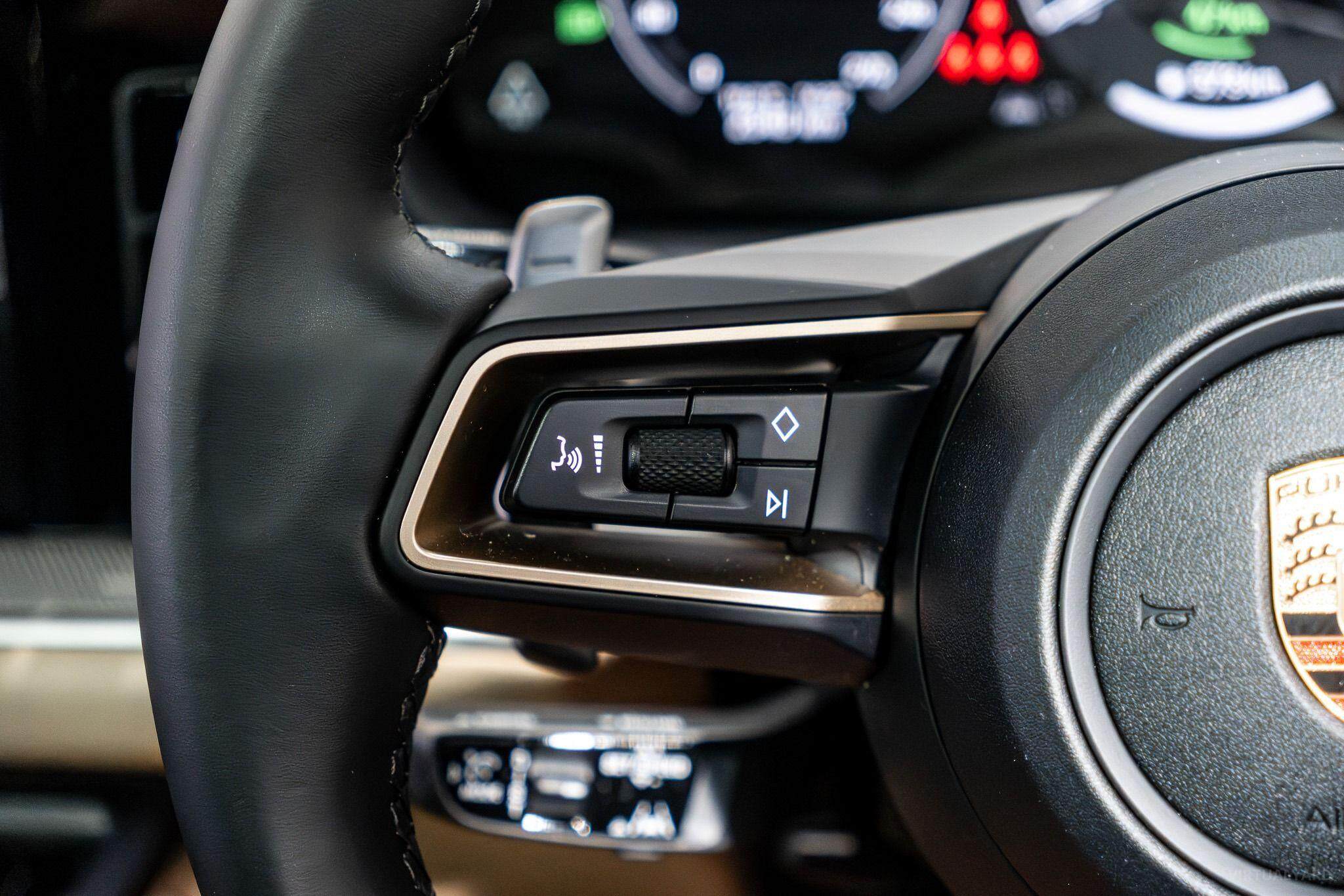 2023 Porsche Cayenne 9YB II E-Hybrid Coupe 5dr Tiptronic 8sp 4x4 3.0T/130kW Hybrid [MY24] 