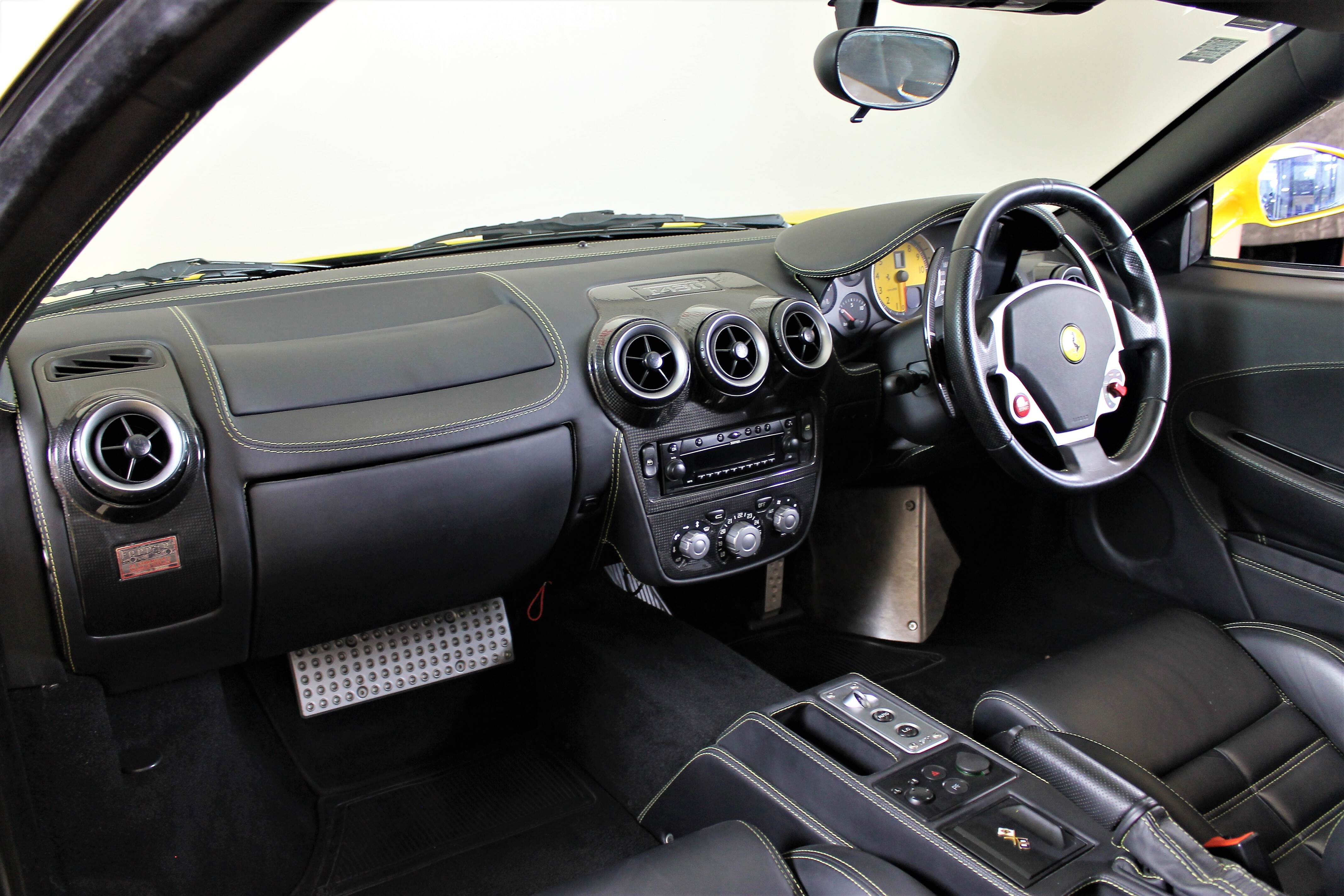 Interior 01