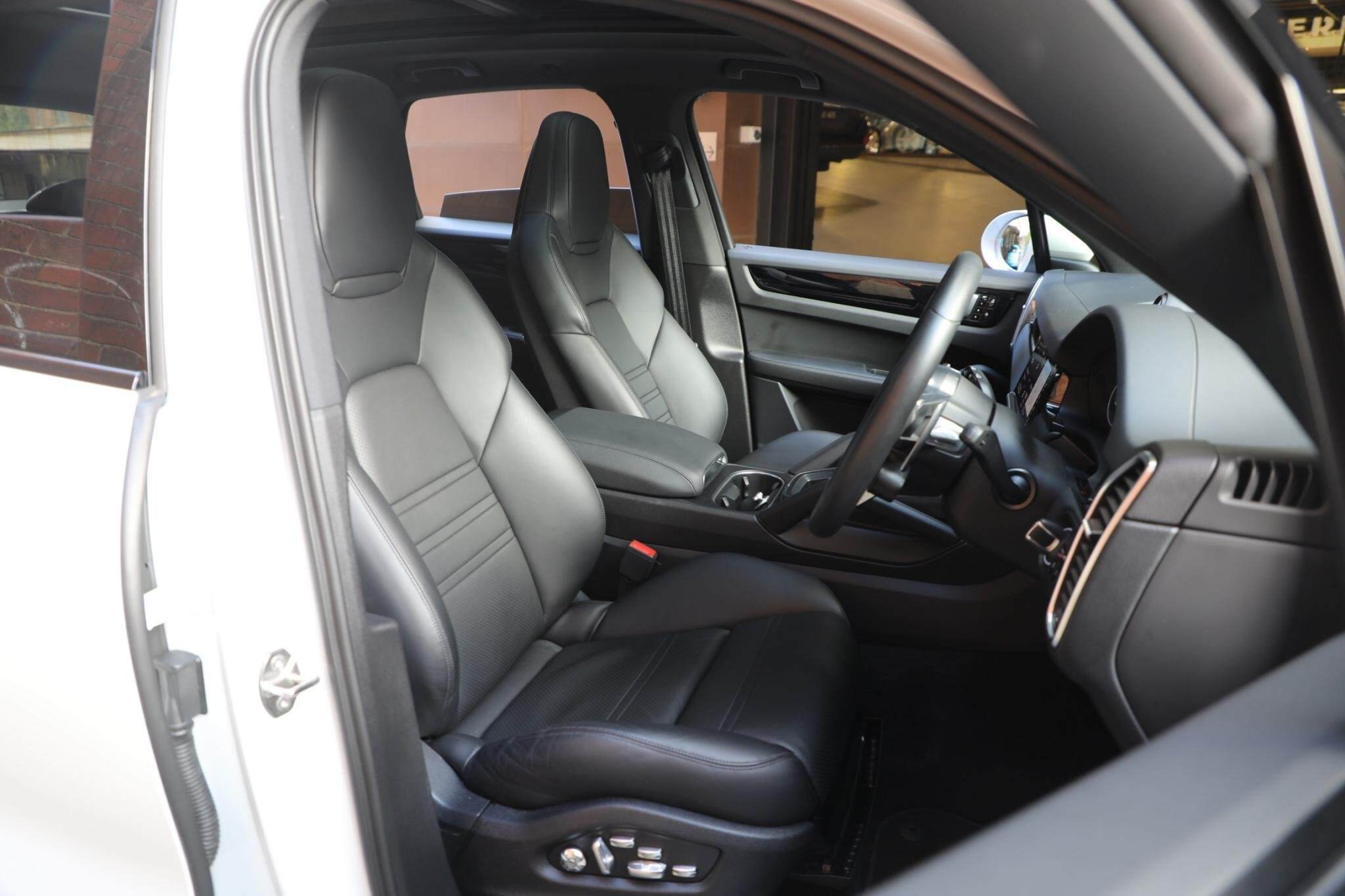 2019 Porsche Cayenne 9YA E-Hybrid Wagon 5dr Tiptronic 8sp 4x4 3.0T/100kW Hybrid [MY19] 