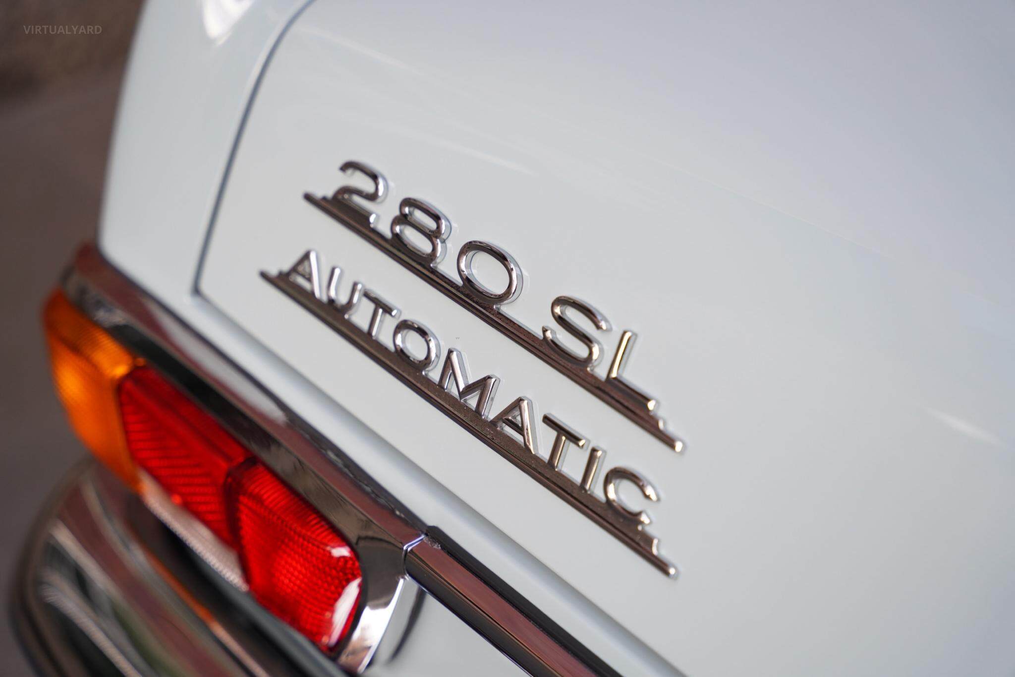 1970 Mercedes Benz 280SL Roadster 2dr 