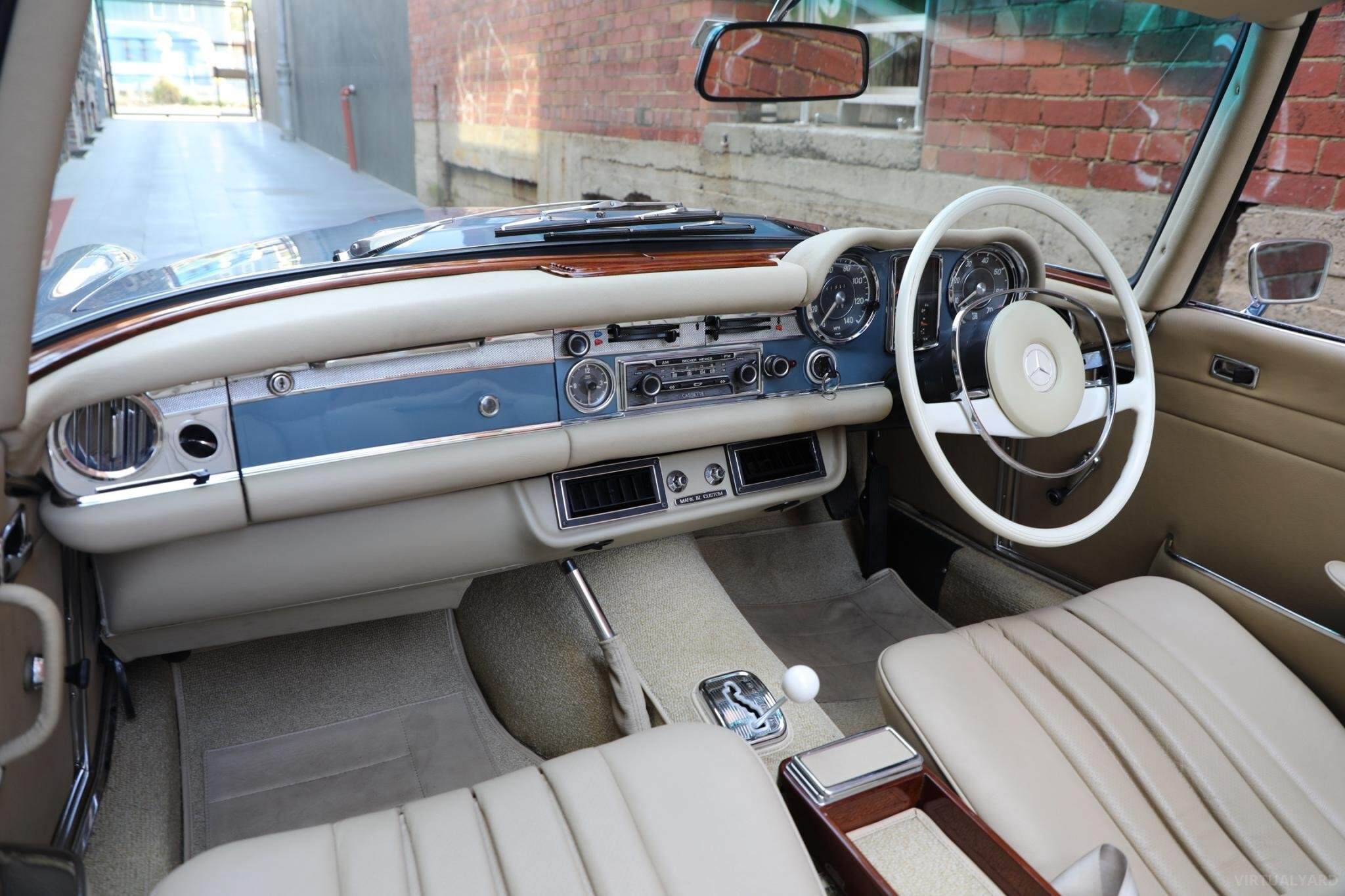 1970 Mercedes-Benz 280SL  