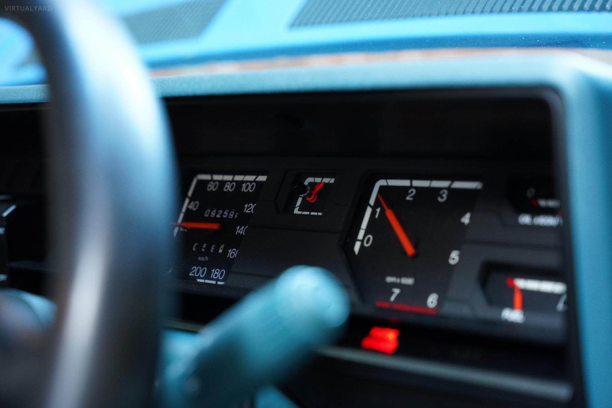 1985 Holden Commodore VK Group A Sedan 4dr Man 4sp 