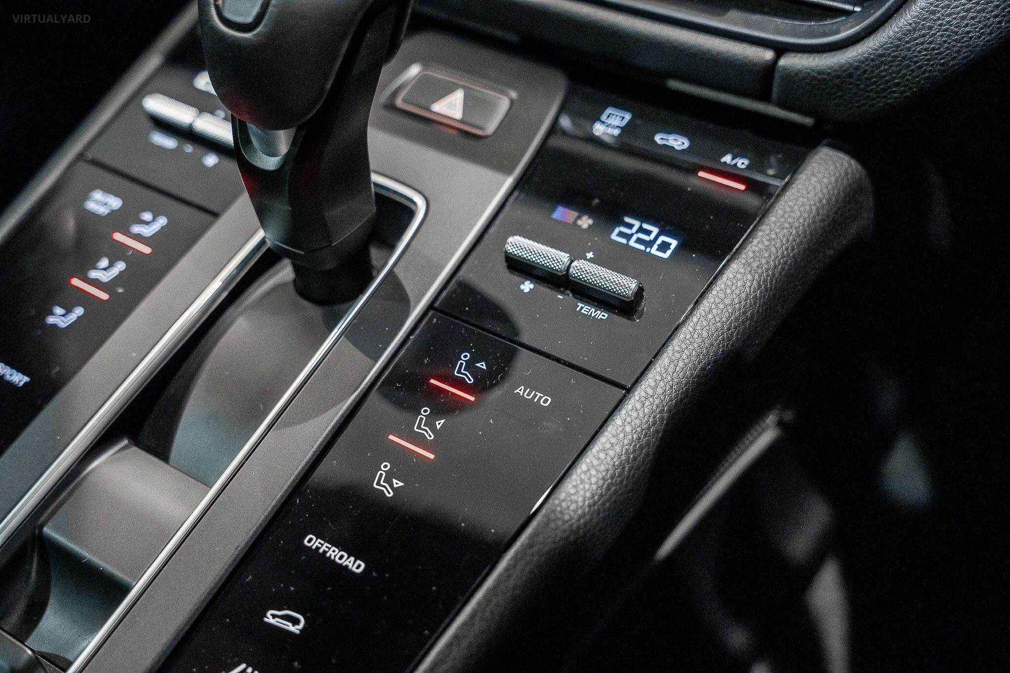 2024 Porsche Macan 95B Wagon 5dr PDK 7sp AWD 2.0T [MY24] 