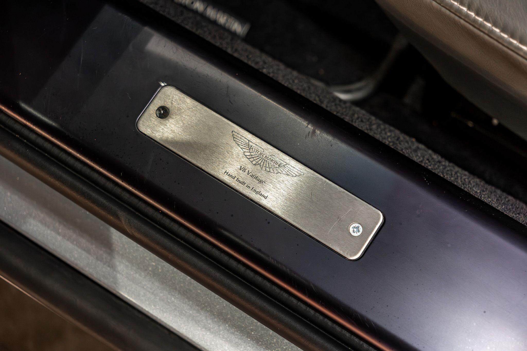 2006 Aston Martin V8 Vantage Coupe 2dr Man 6sp 4.3i [MY06.5] 