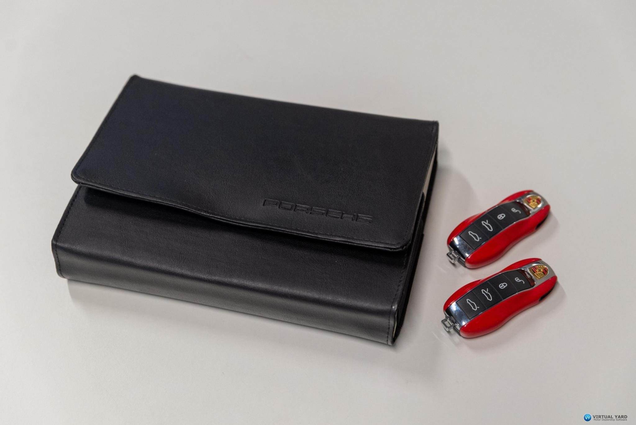 2016 Porsche Boxster 981 Spyder 2dr Man 6sp 3.8i [MY16] 