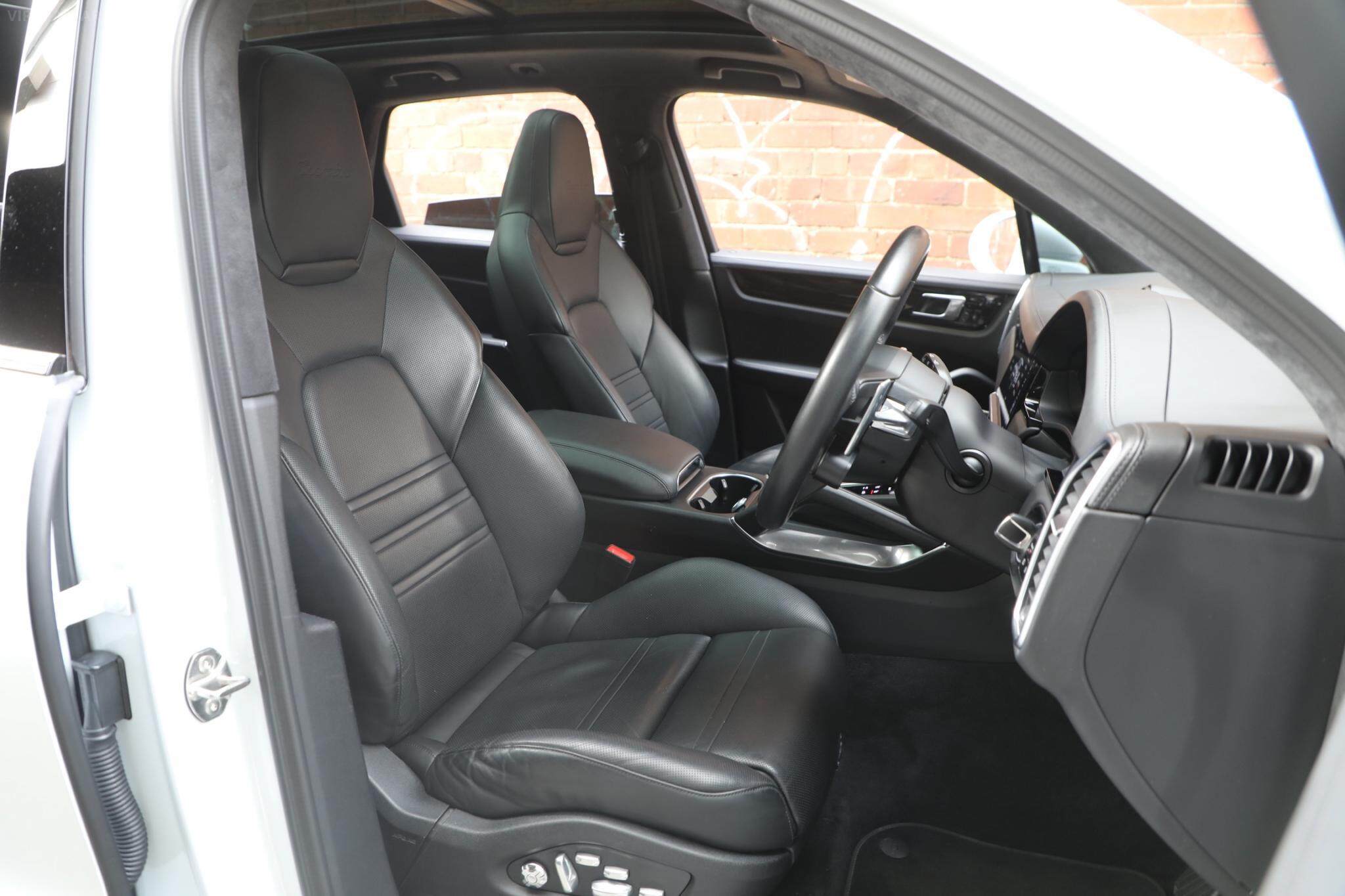 2018 Porsche Cayenne 9YA Turbo Wagon 5dr Tiptronic 8sp 4x4 4.0TT [MY19] 