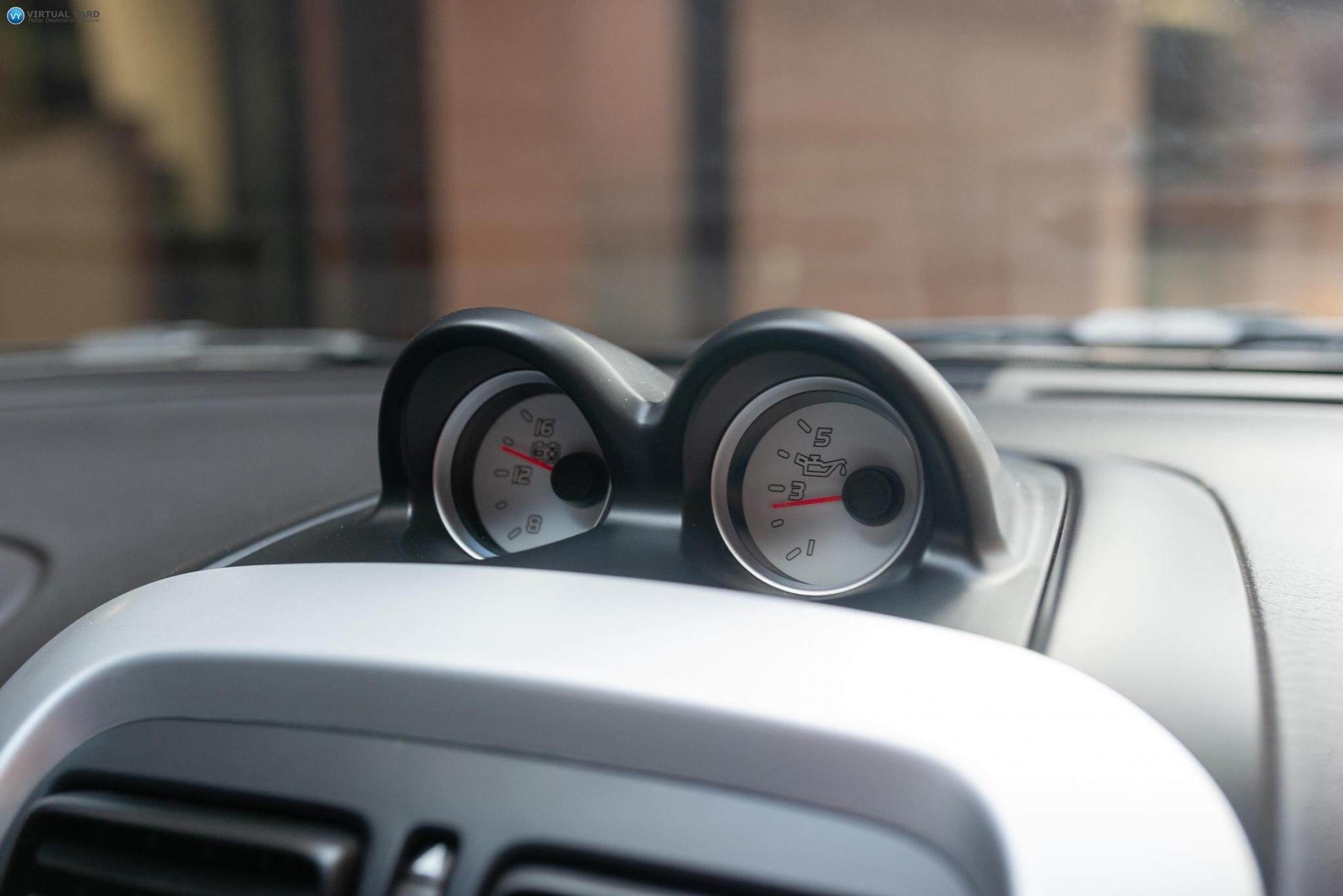 2005 Holden Special Vehicles Maloo Z Series R8 Utility Extended Cab 2dr Man 6sp 628kg 6.0i 