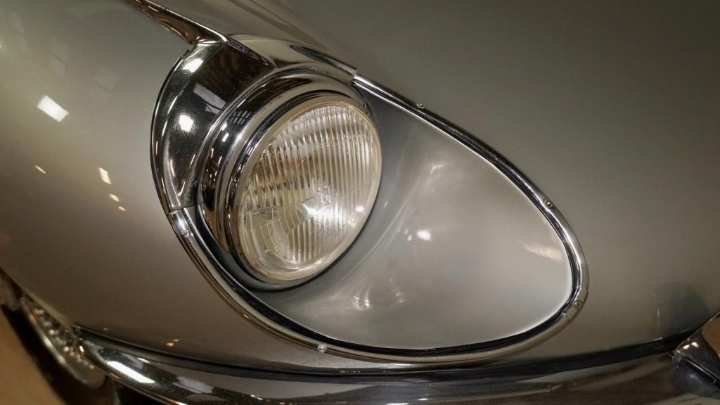 1970 Jaguar E-Type Series 2 (FHC) 