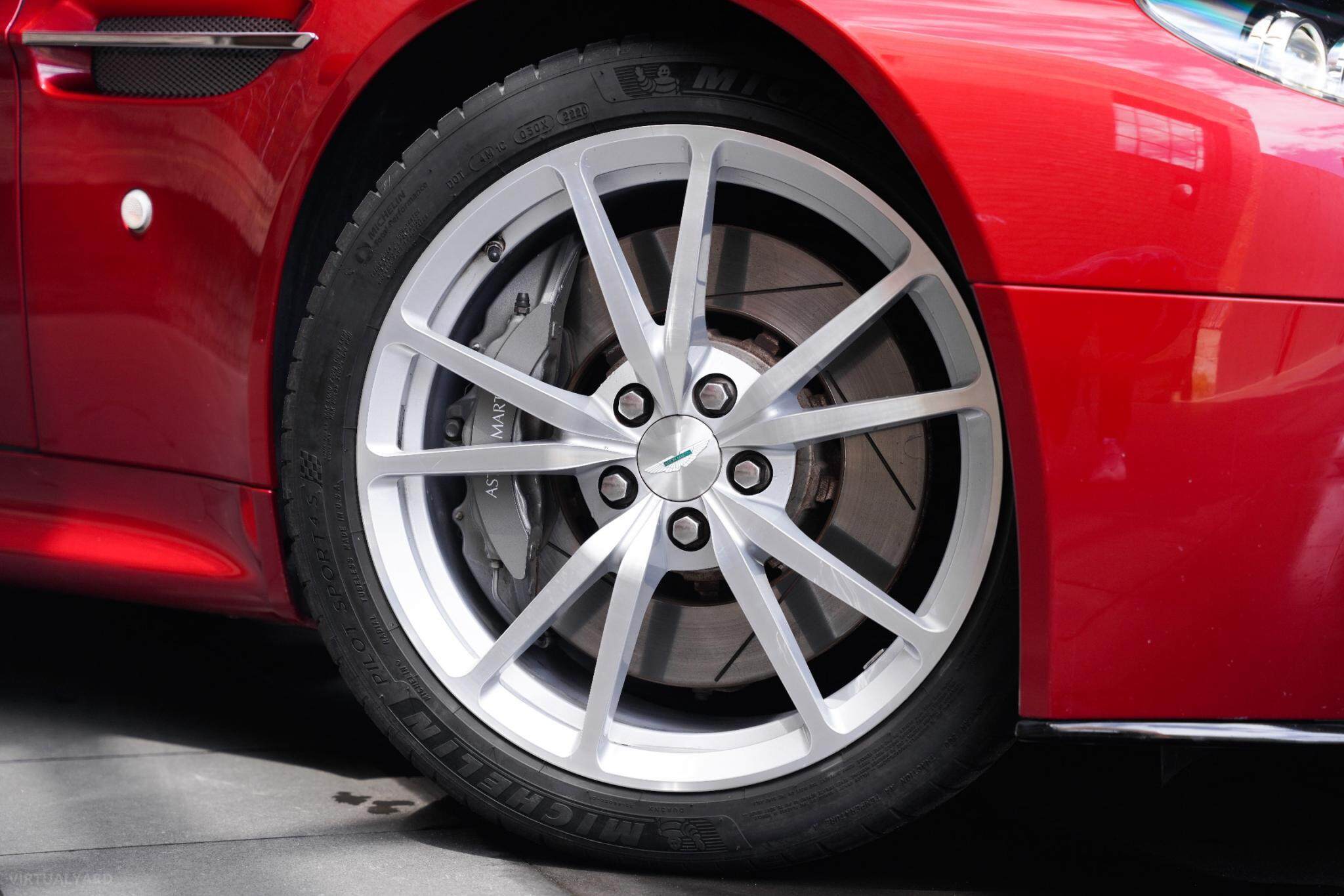 2014 Aston Martin V8 Vantage Coupe 2dr Man 6sp 4.7i [MY14] 