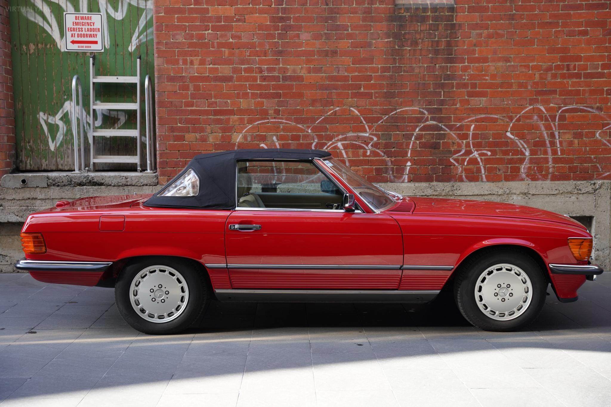 1989 Mercedes-Benz 560SL R107 Convertible 2dr Auto 4sp 5.6i 