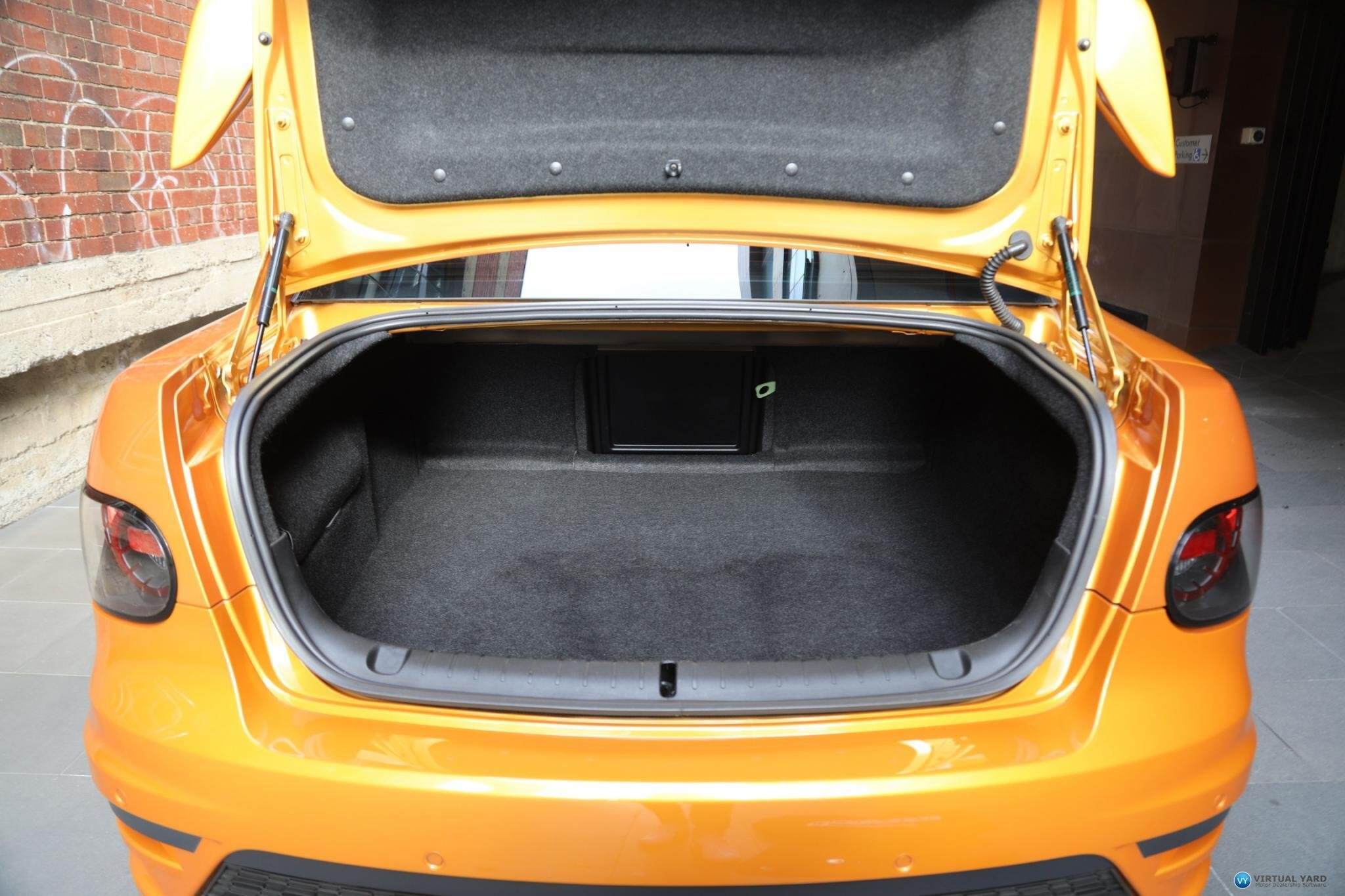 2010 Holden Special Vehicles Clubsport E Series 2 R8 Sedan 4dr Man 6sp 6.2i 