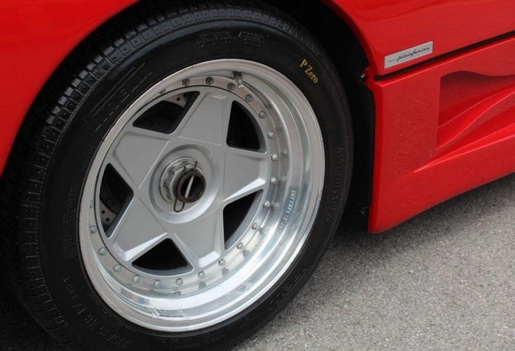 1990 Ferrari F40 CATALYST/NON-ADJUST LHD (CAR IN UK) 