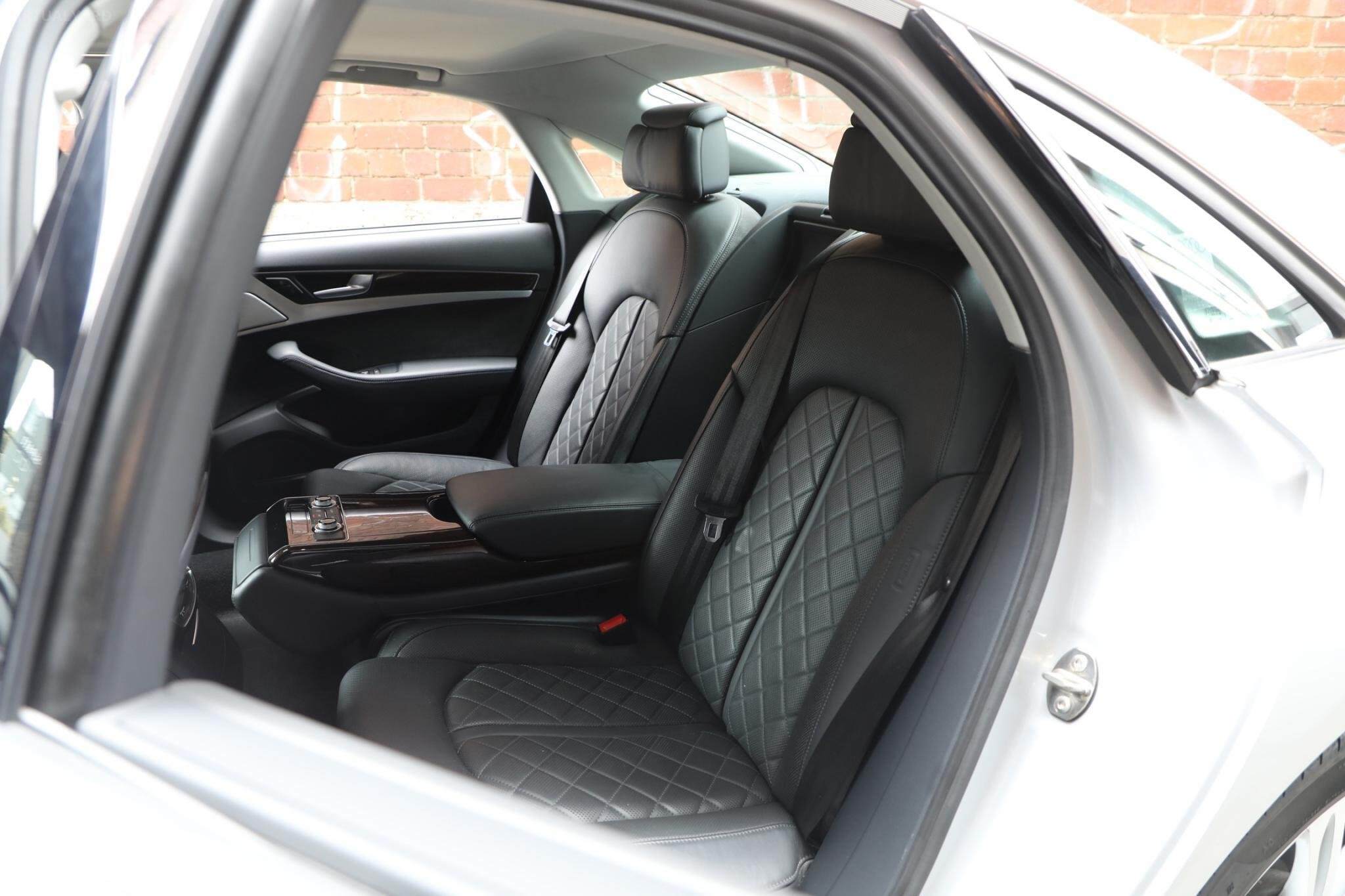 2010 Audi A8 D4 Sedan 4dr Tiptronic 8sp quattro 4.2i [Jul] 