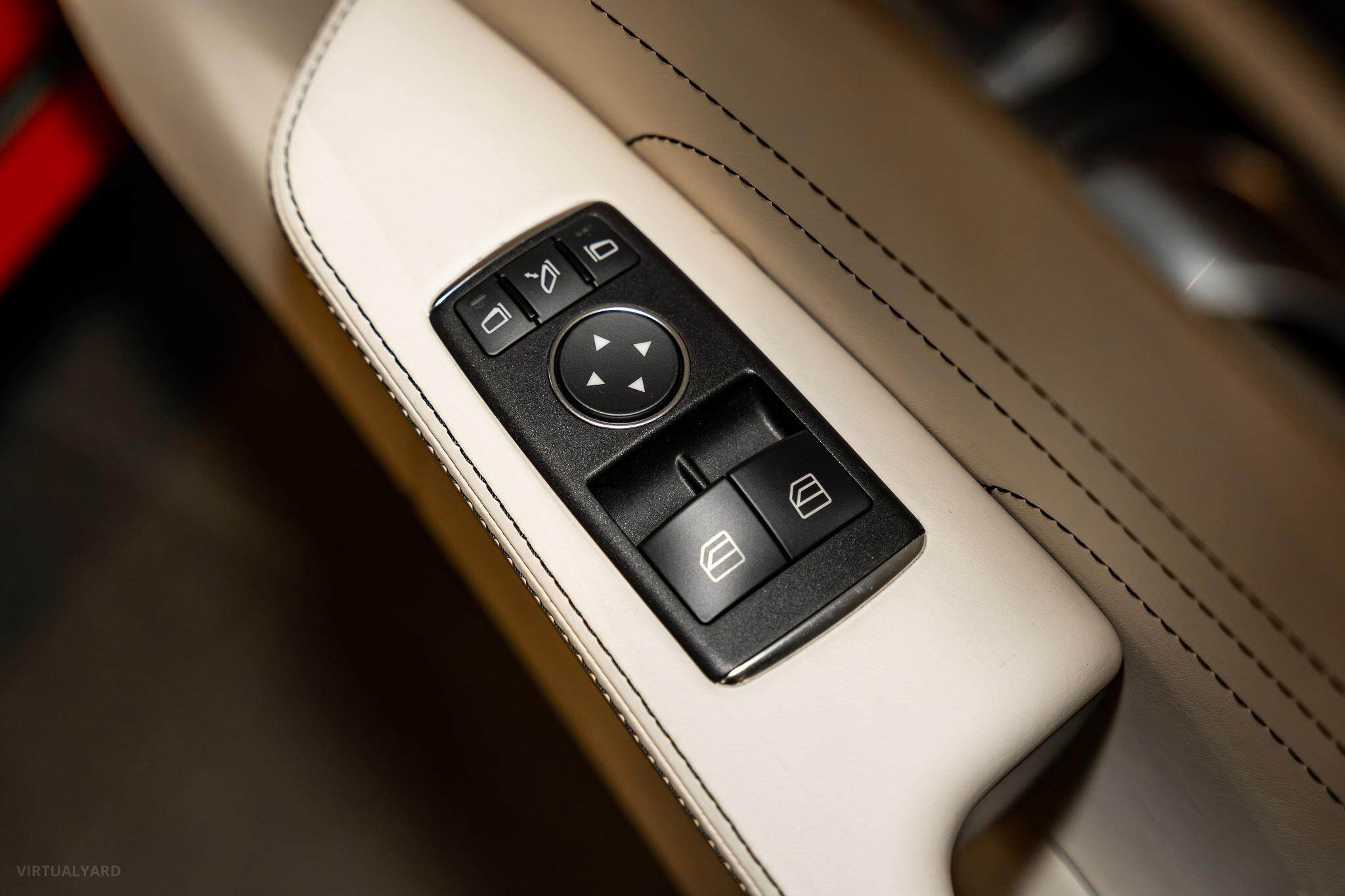 2013 Mercedes-Benz SLS-Class R197 SLS AMG Roadster 2dr SPEEDSHIFT DCT 7sp 6.3i 