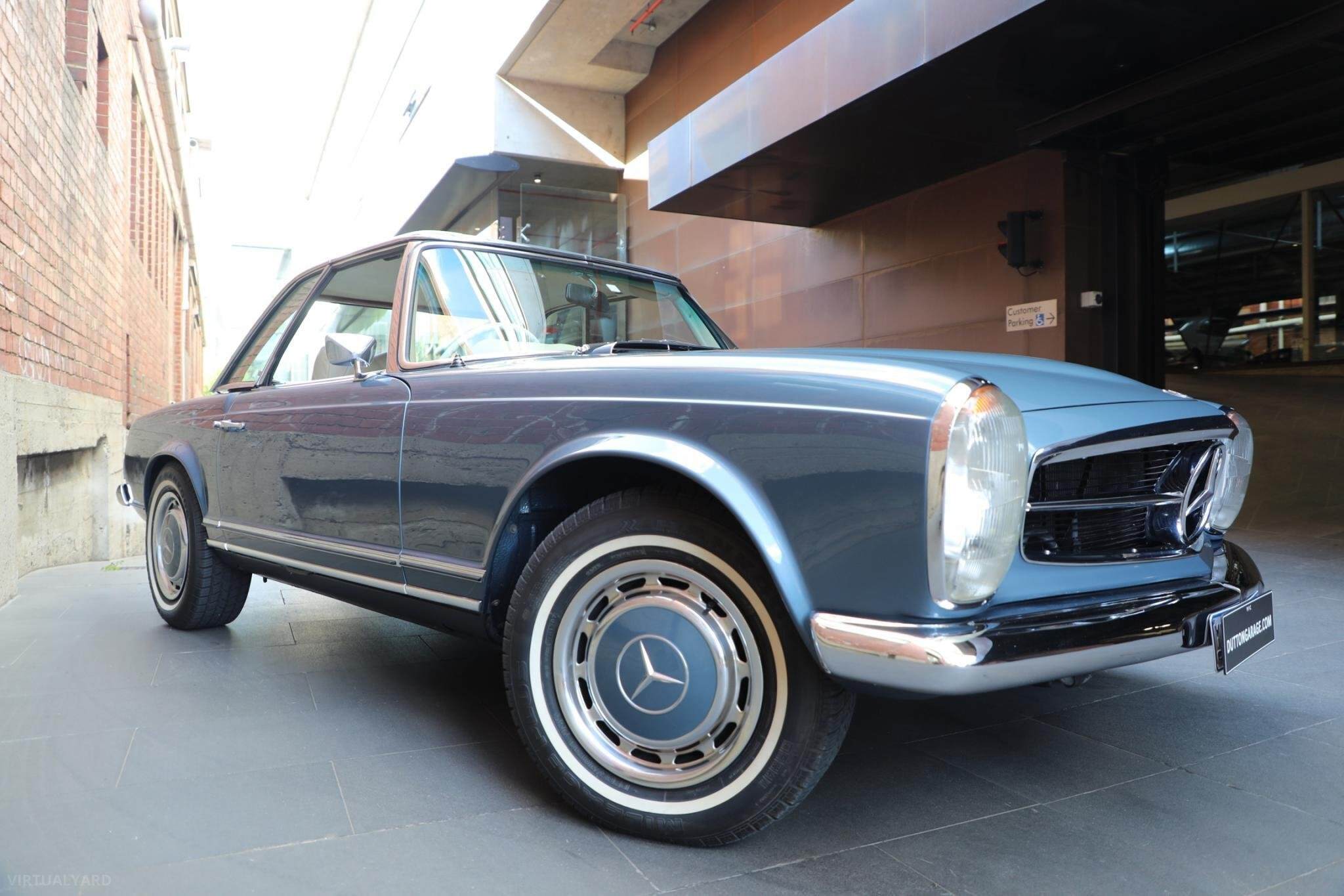 1970 Mercedes-Benz 280SL  