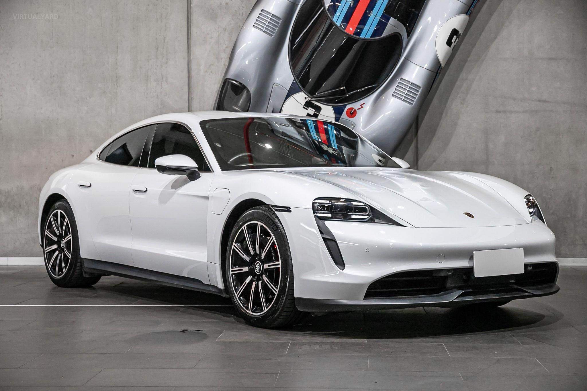 2020 PORSCHE TAYCAN  
