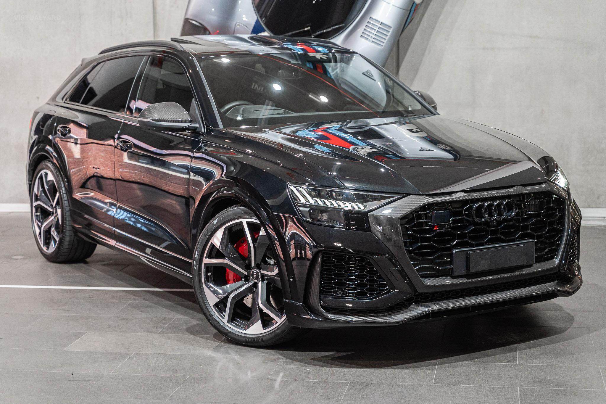 2022 AUDI RS Q8  