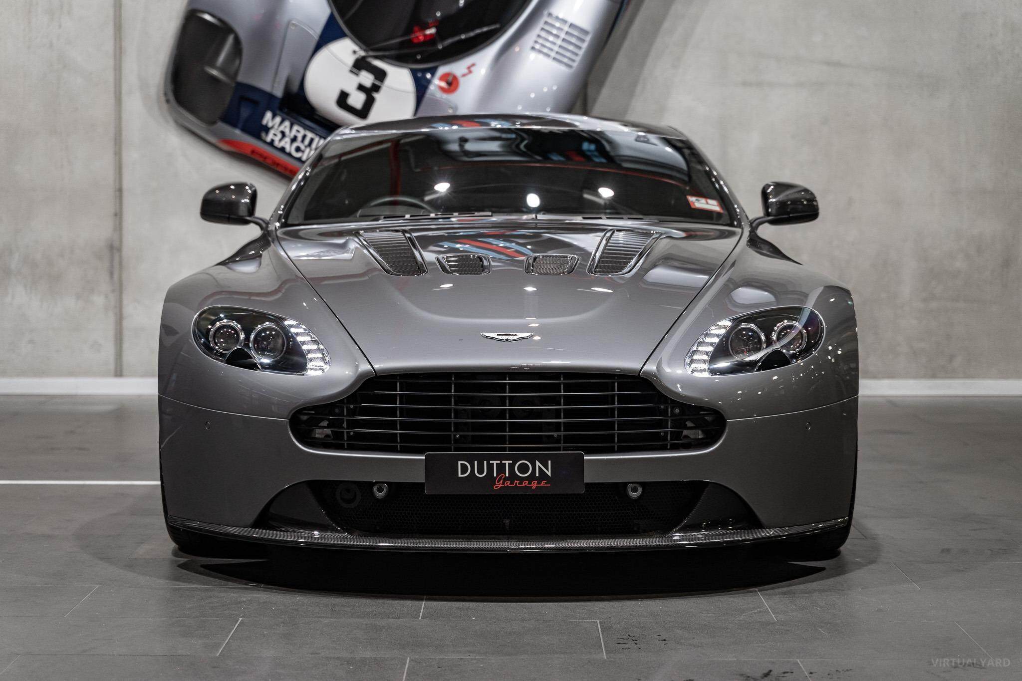 2013 Aston Martin V12 Vantage Carbon Black Coupe 2dr Man 6sp 5.9i [MY13] 