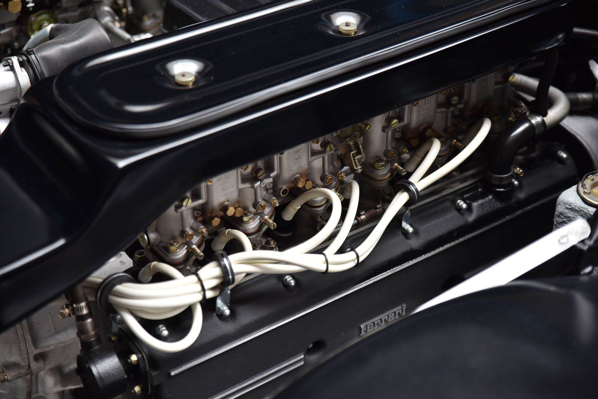 1976 Ferrari 365 BOXER GT4 Coupe 2dr Man 5sp 4.4 