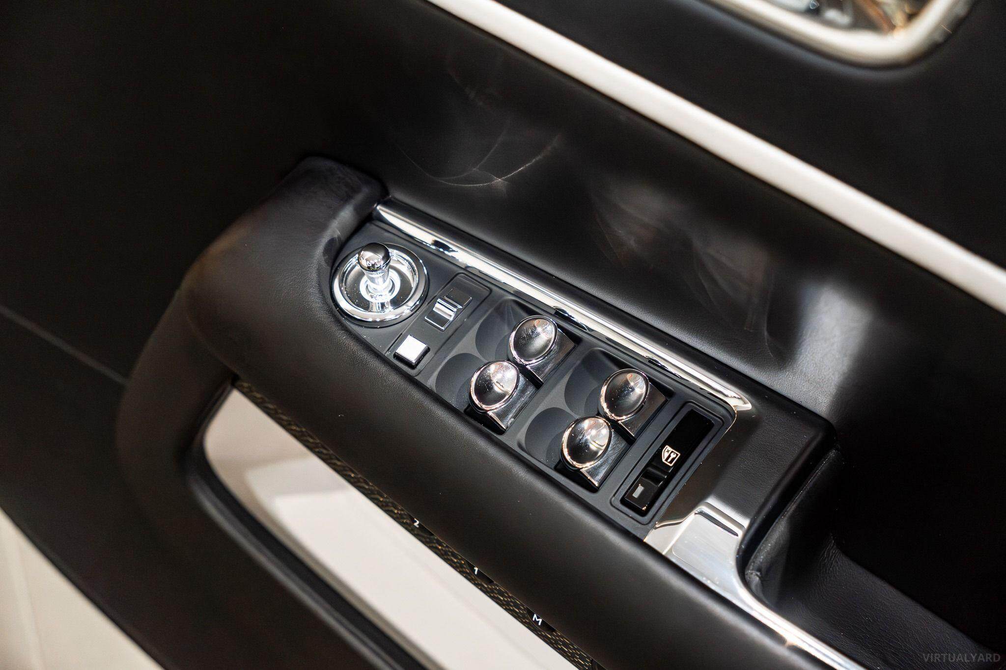 2018 Rolls-Royce Dawn Black Badge Drophead Cpe 2dr Auto 8sp 6.6TT [MY18] 