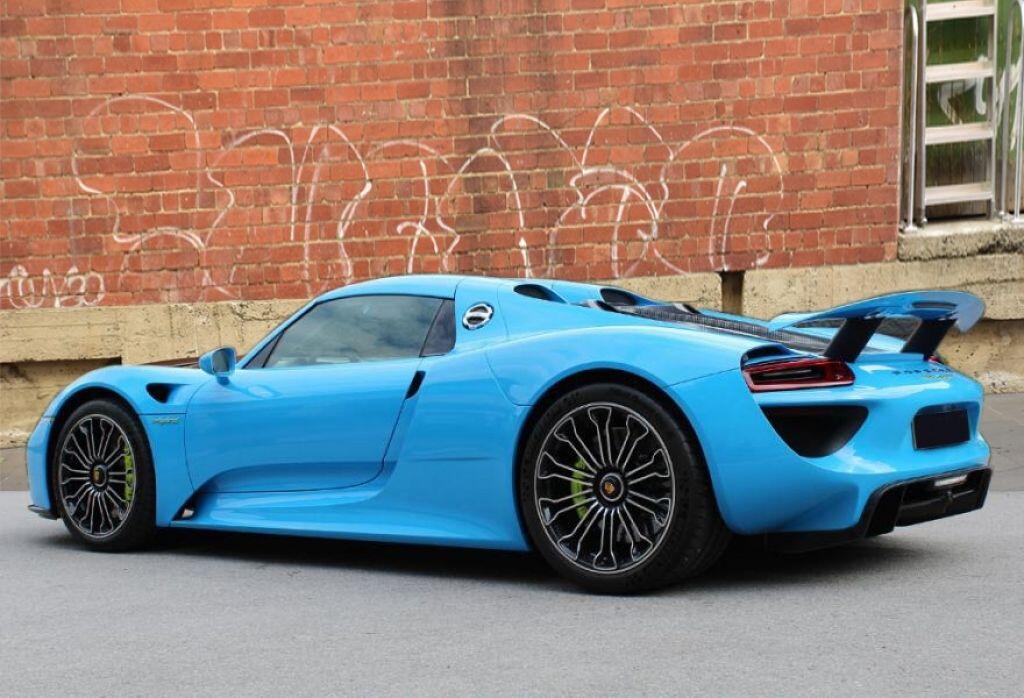 2015 Porsche 918 Spyder  
