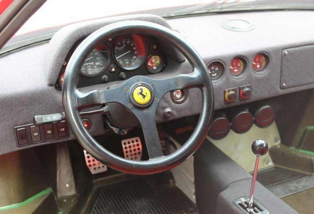 1990 Ferrari F40 CATALYST/NON-ADJUST LHD (CAR IN UK) 