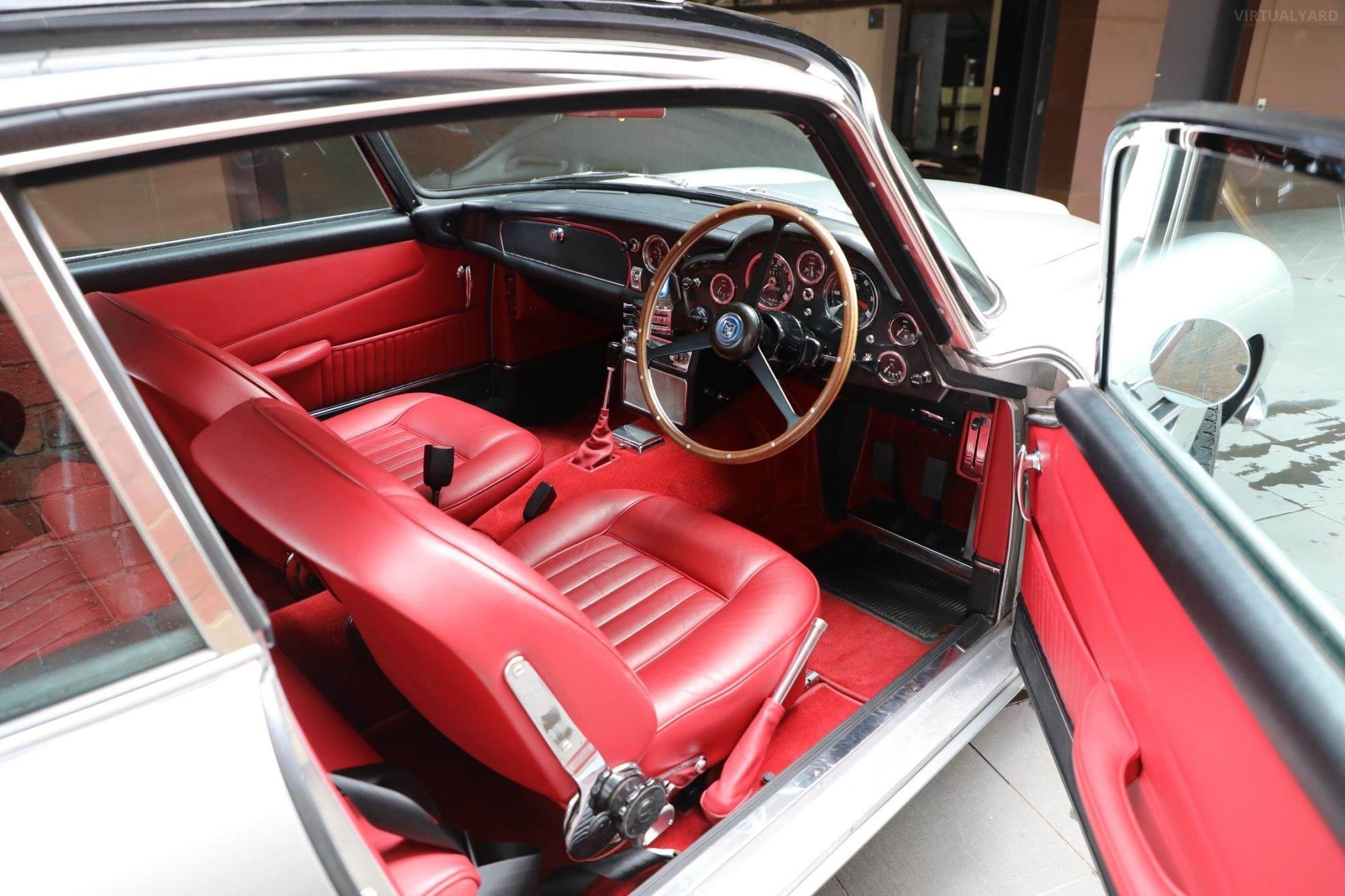 1964 Aston Martin DB5 Coupe 2dr Man 4sp 4.0 [Jan] 