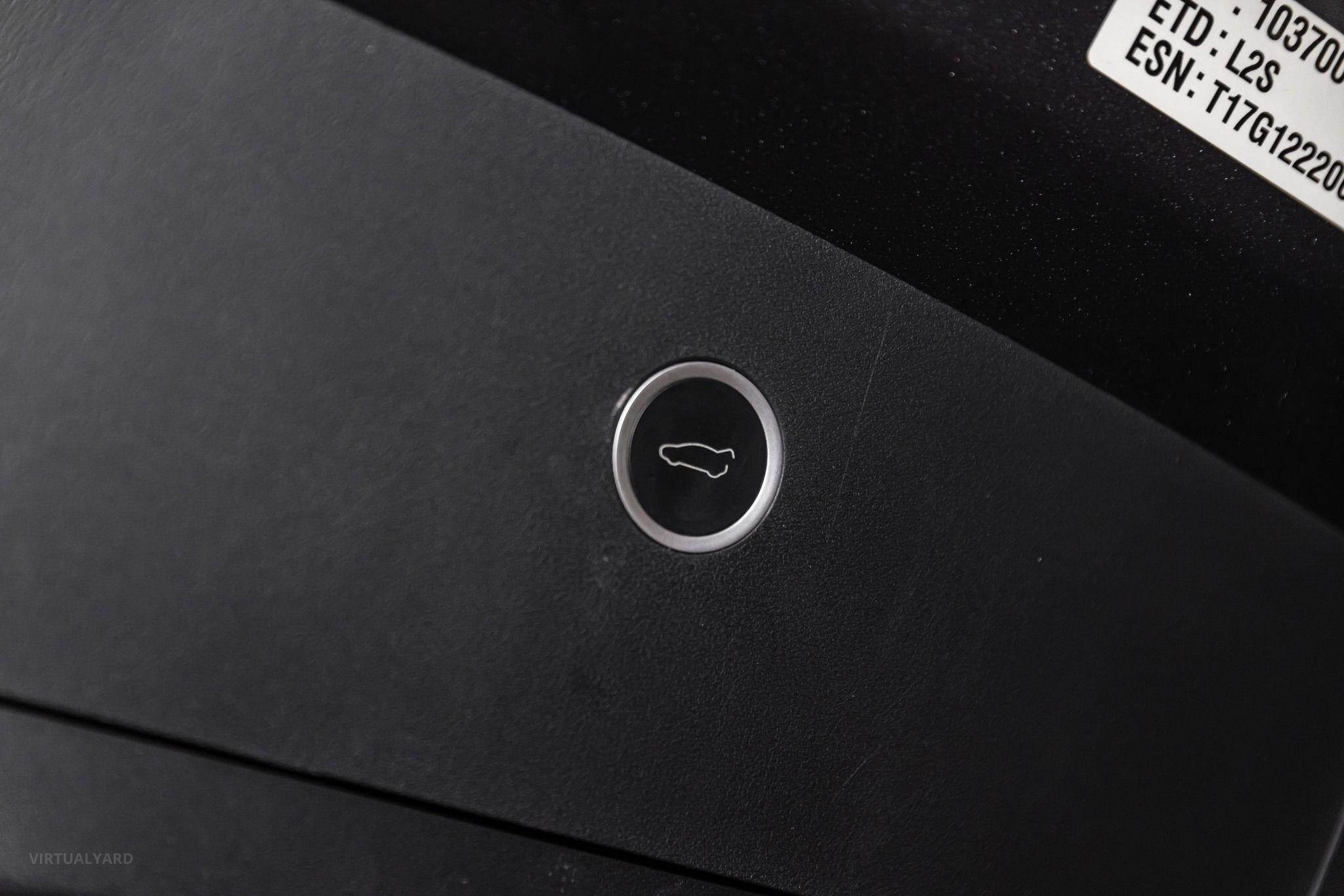 2017 Tesla Model X 90D Wagon 5dr Reduction Gear 1sp AWD AC315kW 