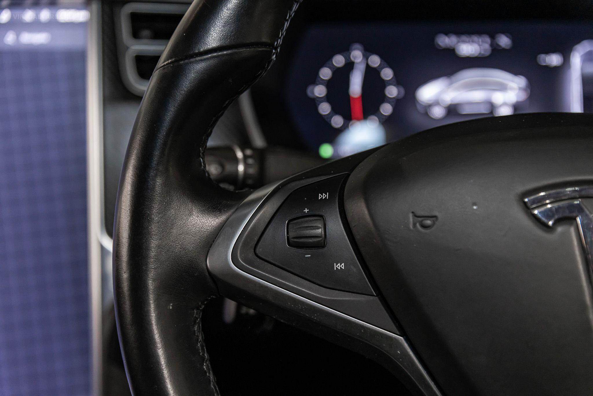 2017 Tesla Model X 90D Wagon 5dr Reduction Gear 1sp AWD AC315kW 