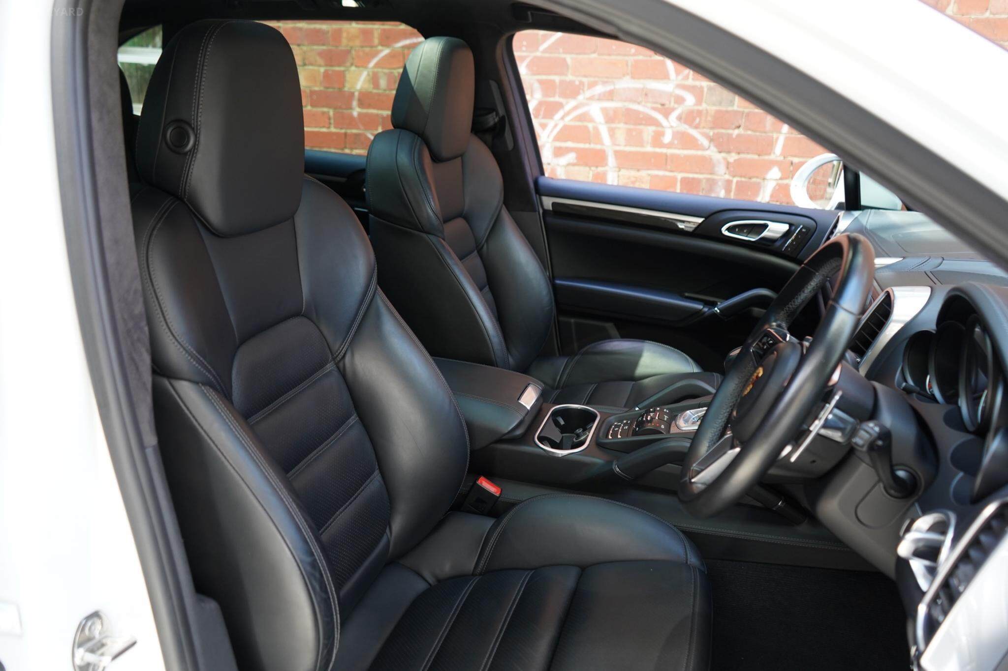 2015 Porsche Cayenne 92A Turbo Wagon 5dr Tiptronic 8sp 4x4 4.8TT [MY15] 