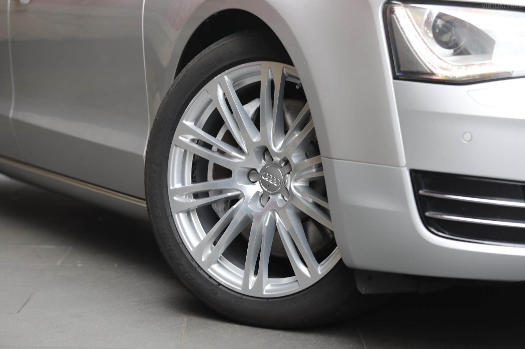 2010 Audi A8 D4 Sedan 4dr Tiptronic 8sp quattro 4.2i [Jul] 