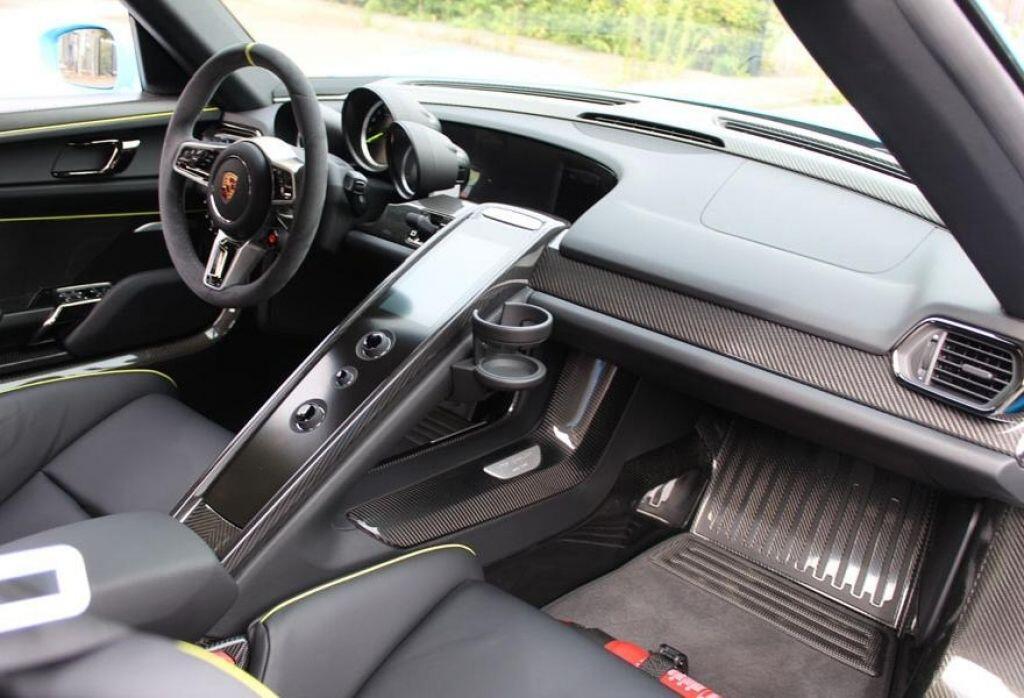 2015 Porsche 918 Spyder  