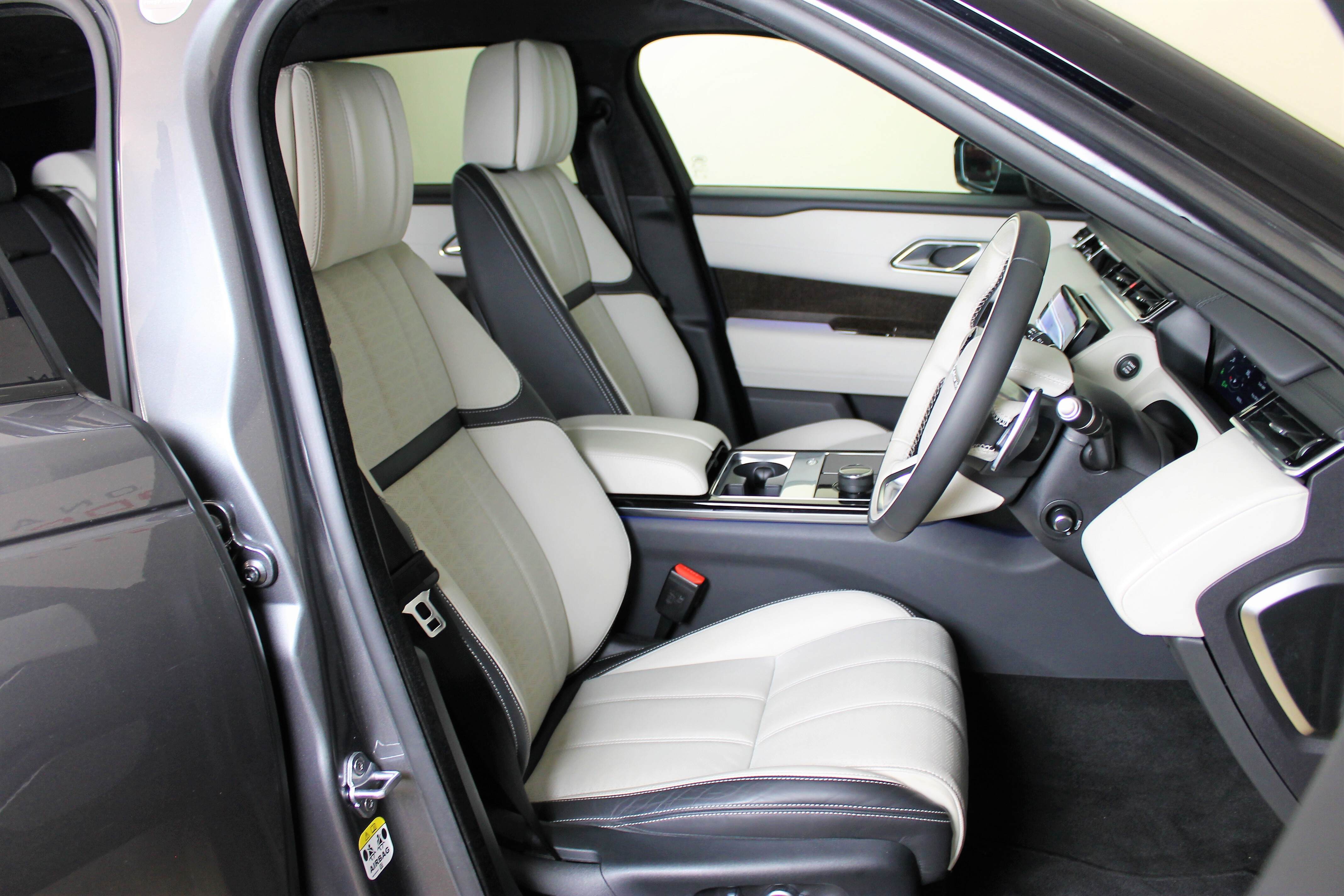 Velar First Edition 34