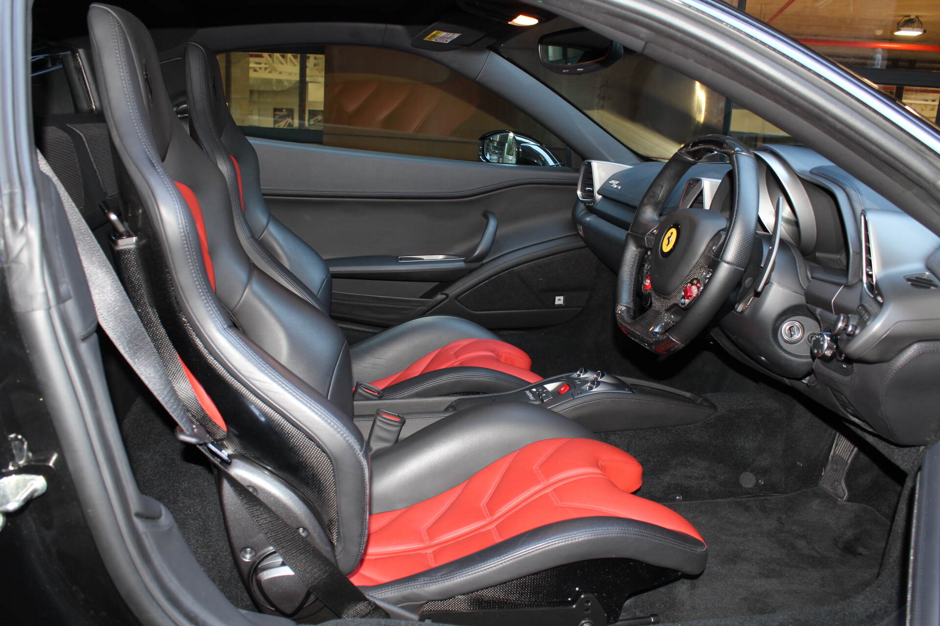 2011 FERRARI 458 ITALIA F142 DCT 