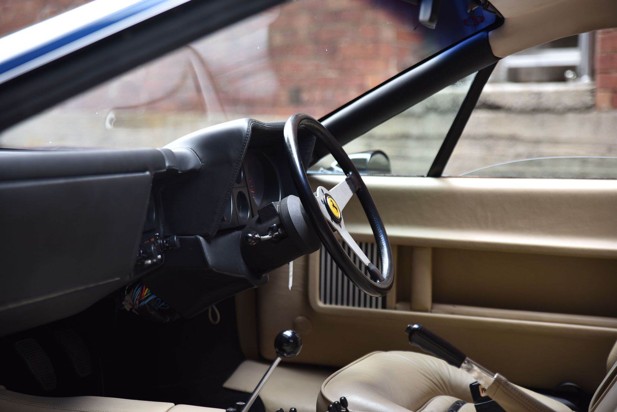 1976 Ferrari 365 BOXER GT4 Coupe 2dr Man 5sp 4.4 