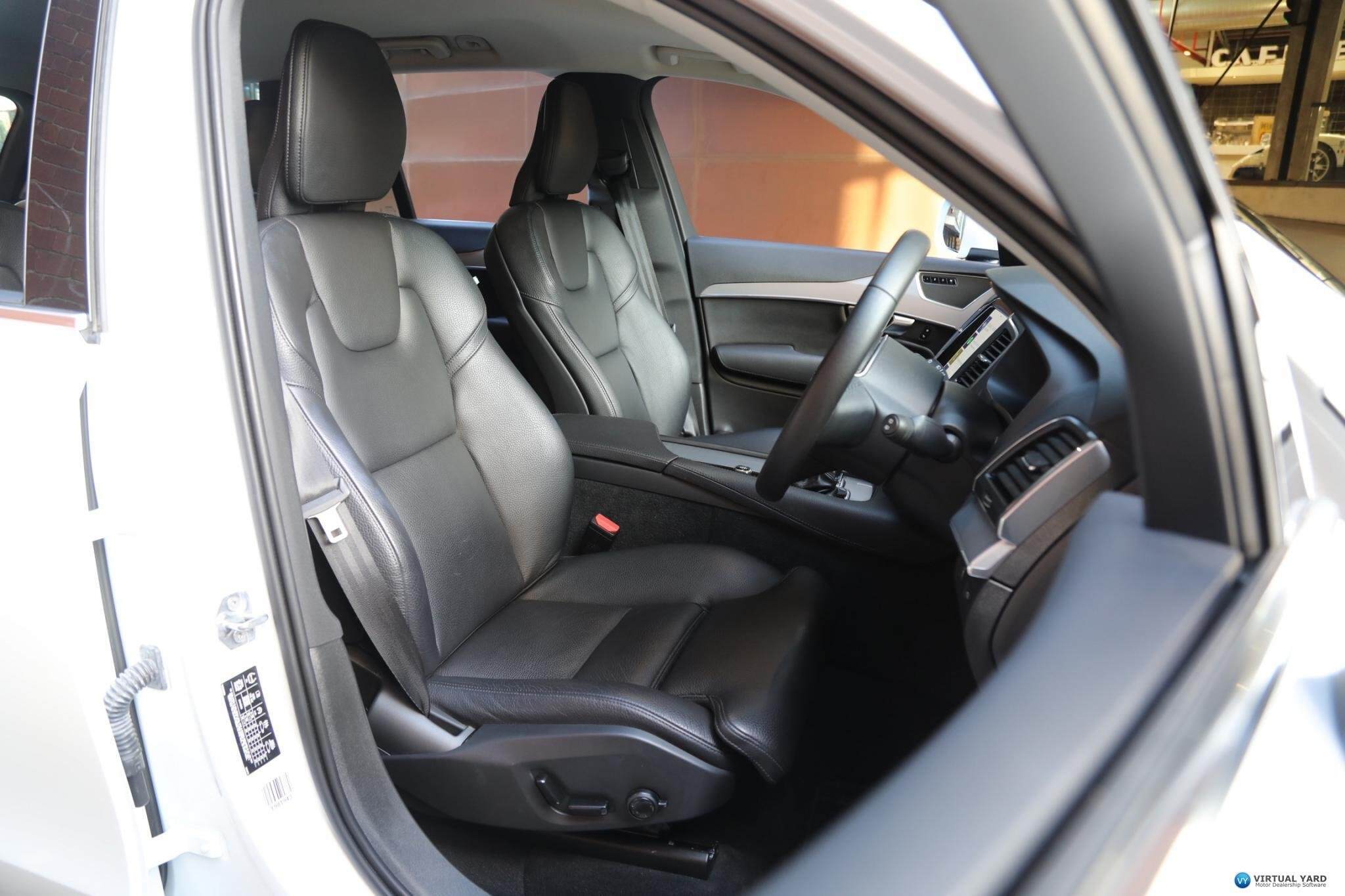 2019 Volvo XC90 D5 Momentum Wagon 7st 5dr Geartronic 8sp AWD 2.0DTT [MY20] 