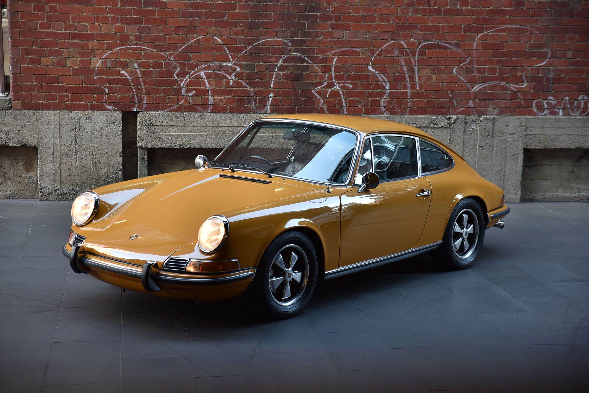 1969 Porsche 911 S Coupe 2dr Man 5sp 2.0i 
