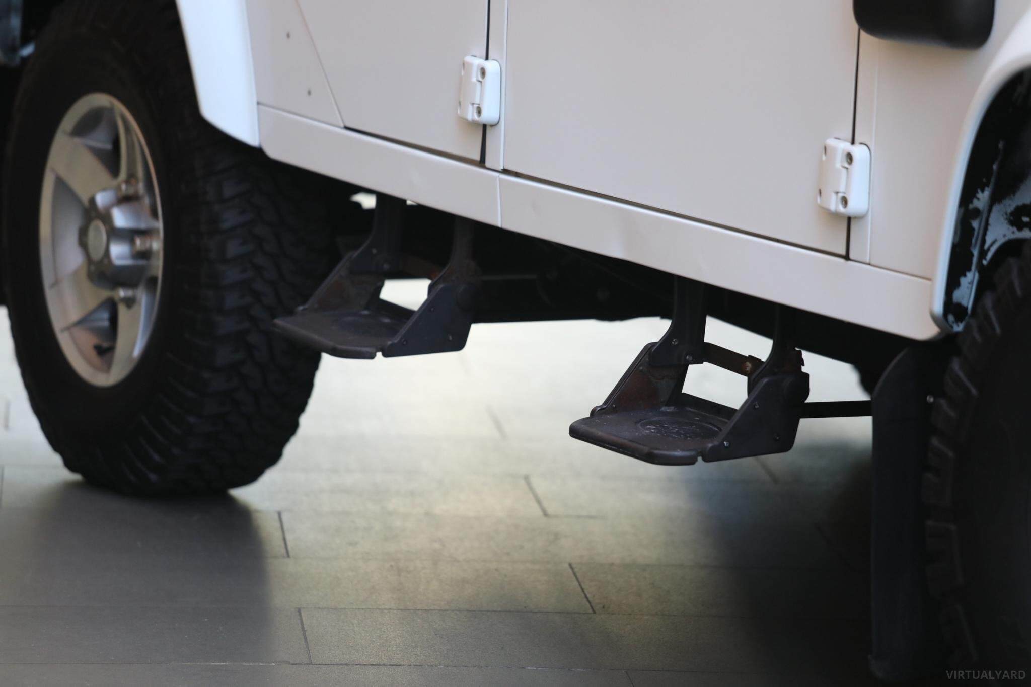 2015 Land Rover Defender 110 Wagon 5dr Man 6sp AWD 2.2DT [MY16] 