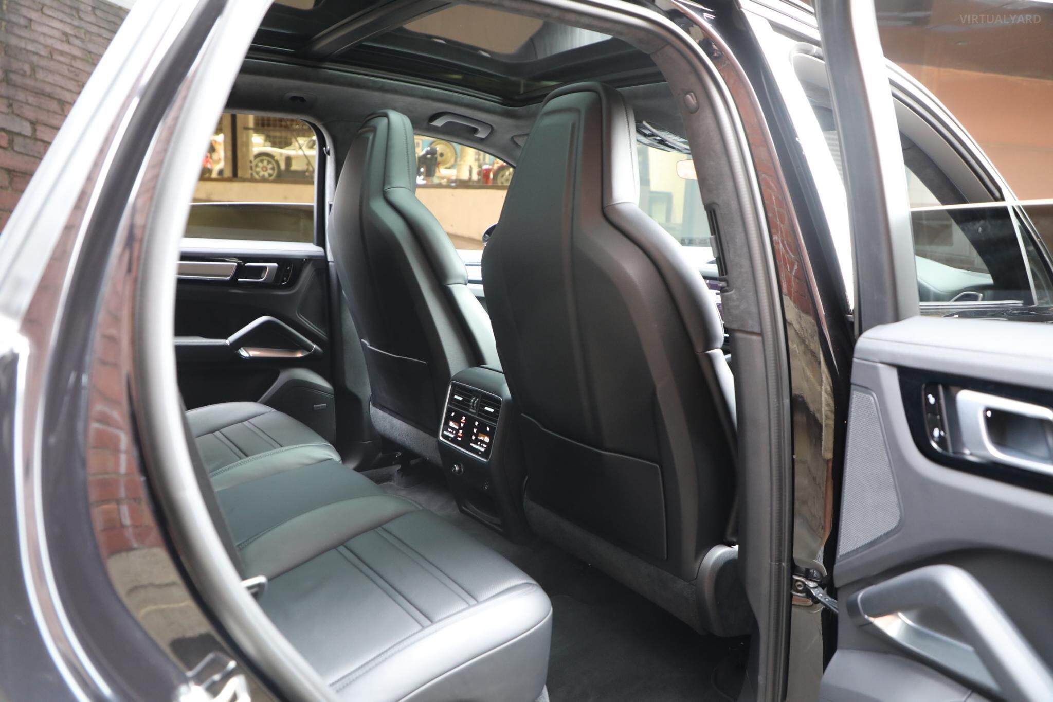 2018 Porsche Cayenne 9YA Turbo Wagon 5dr Tiptronic 8sp 4x4 4.0TT [MY19] 