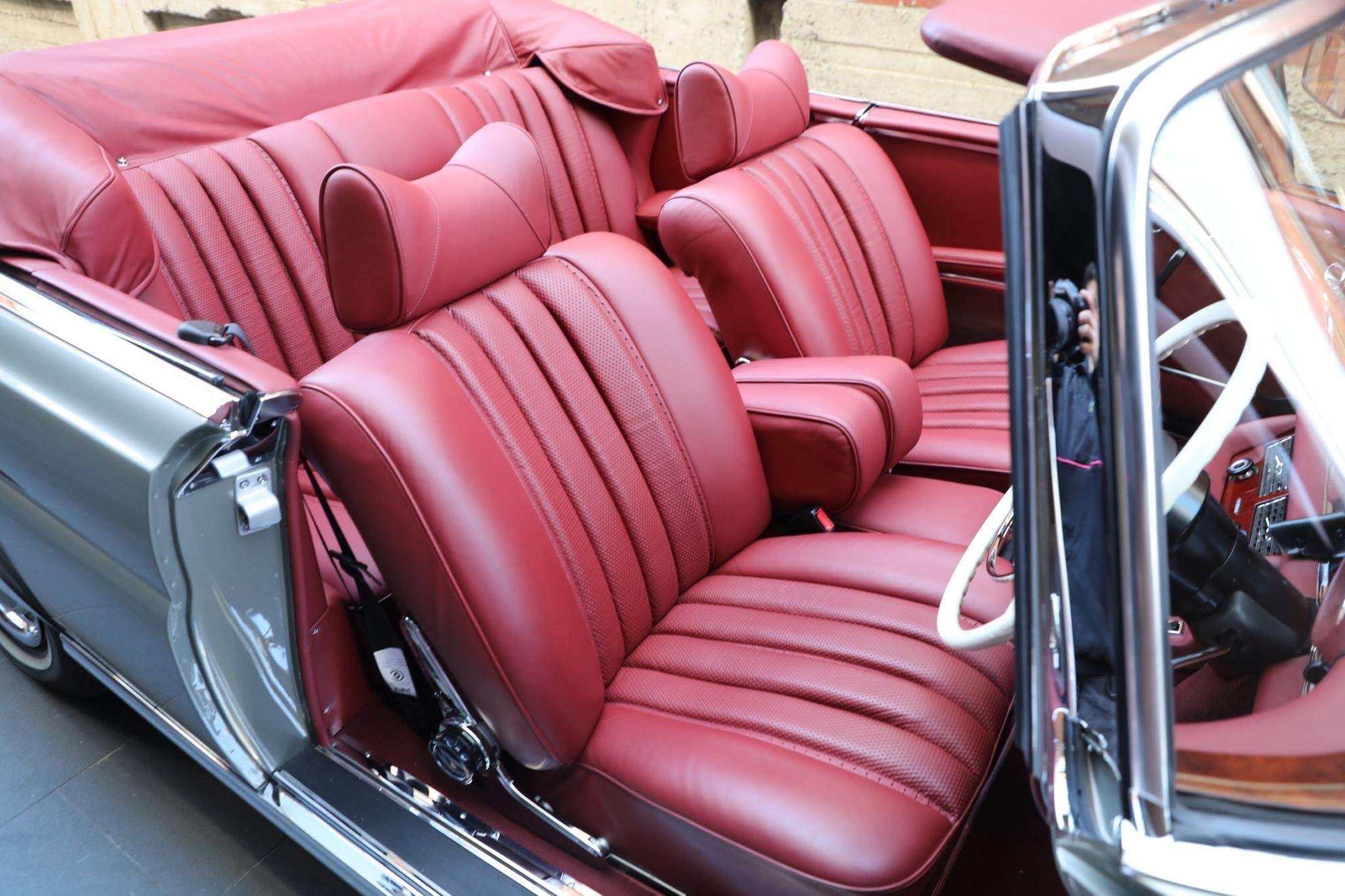 1971 Mercedes-Benz 280SE W111 3.5 Convertible 2dr Auto 4sp 3.5i 