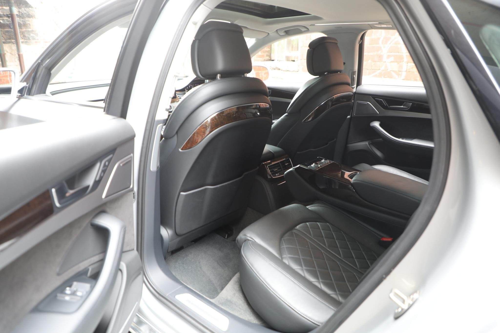 2010 Audi A8 D4 Sedan 4dr Tiptronic 8sp quattro 4.2i [Jul] 