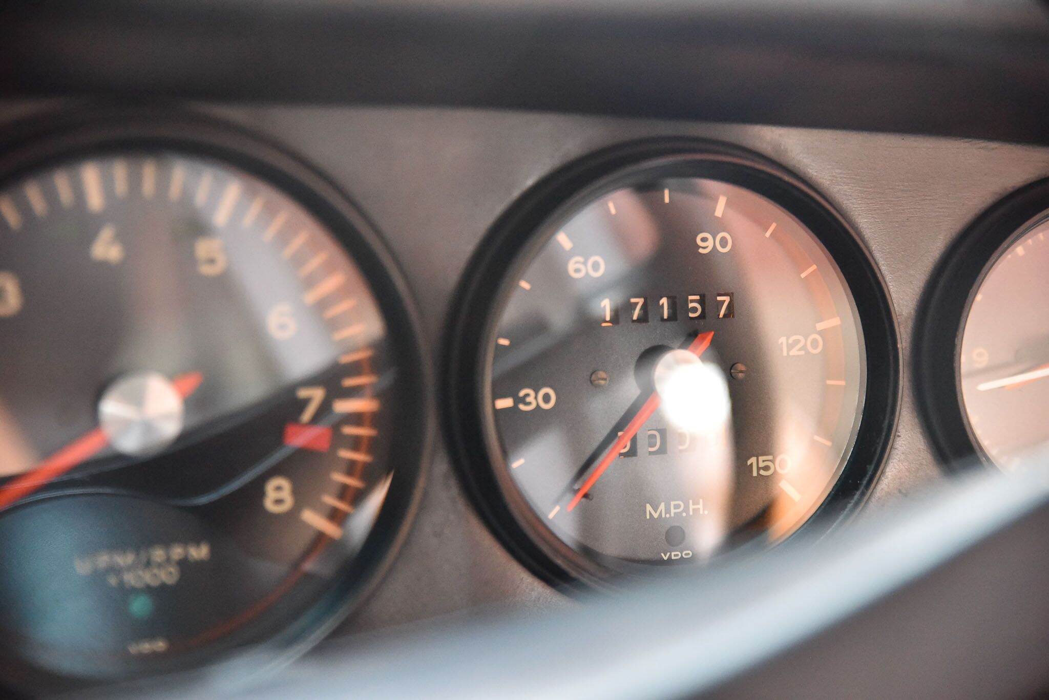 1969 Porsche 911 S Coupe 2dr Man 5sp 2.0i 