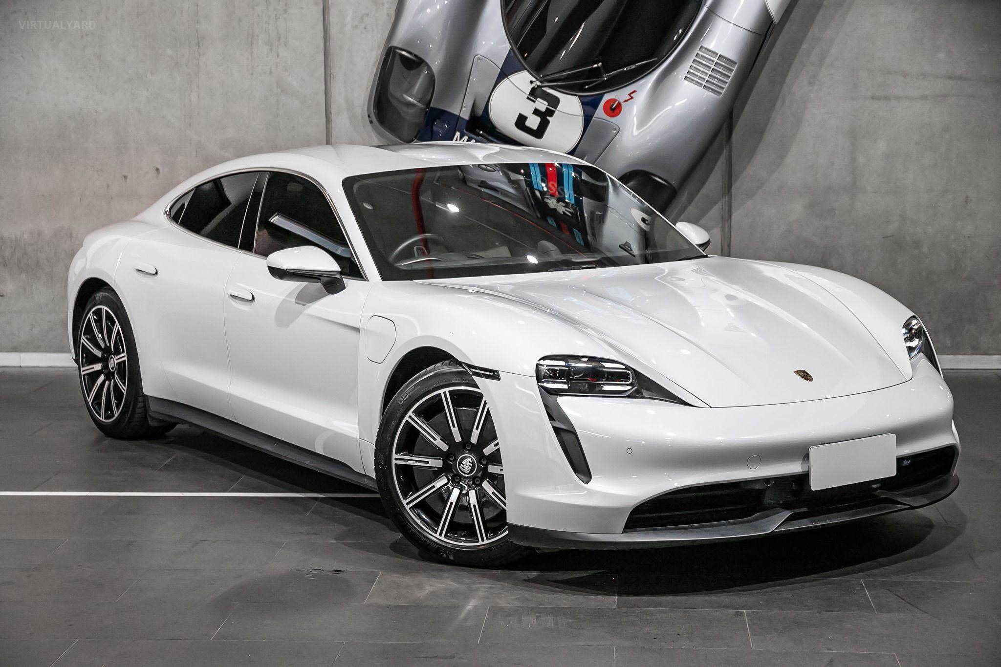 2020 PORSCHE TAYCAN  