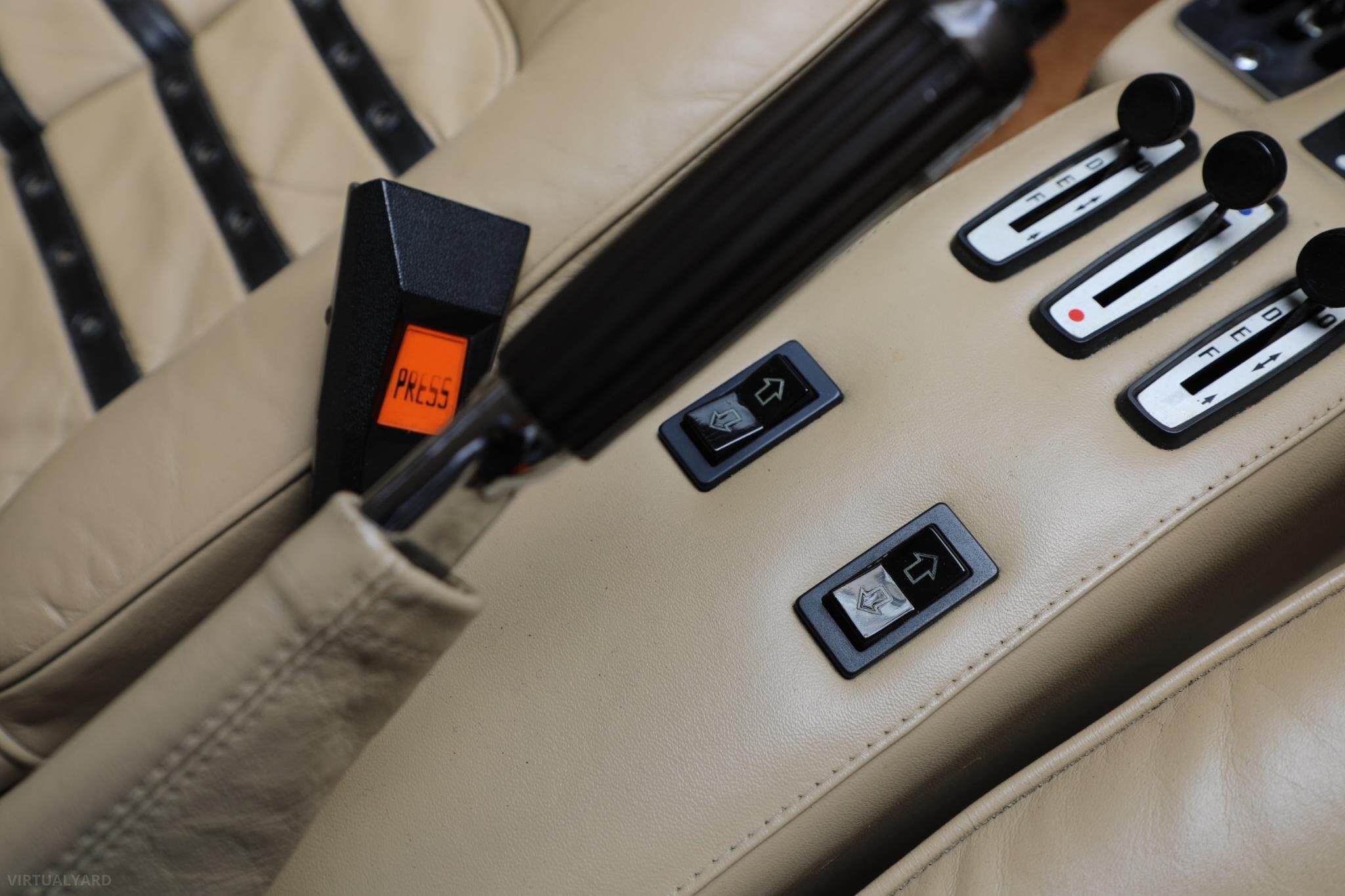 1976 Ferrari 365 BOXER GT4 Coupe 2dr Man 5sp 4.4 