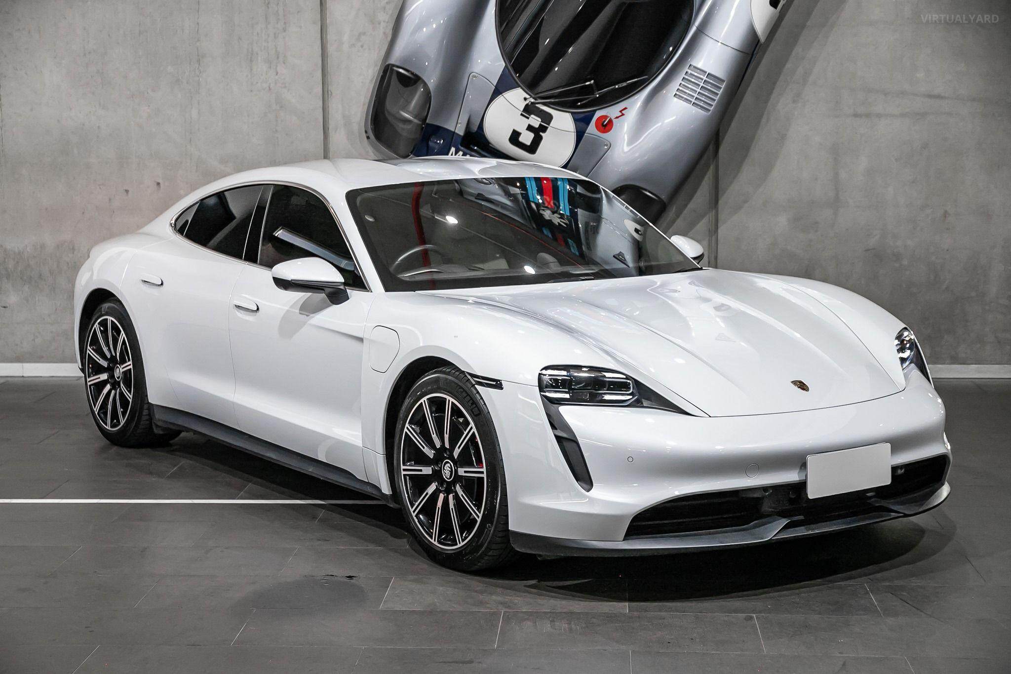 2020 PORSCHE TAYCAN  
