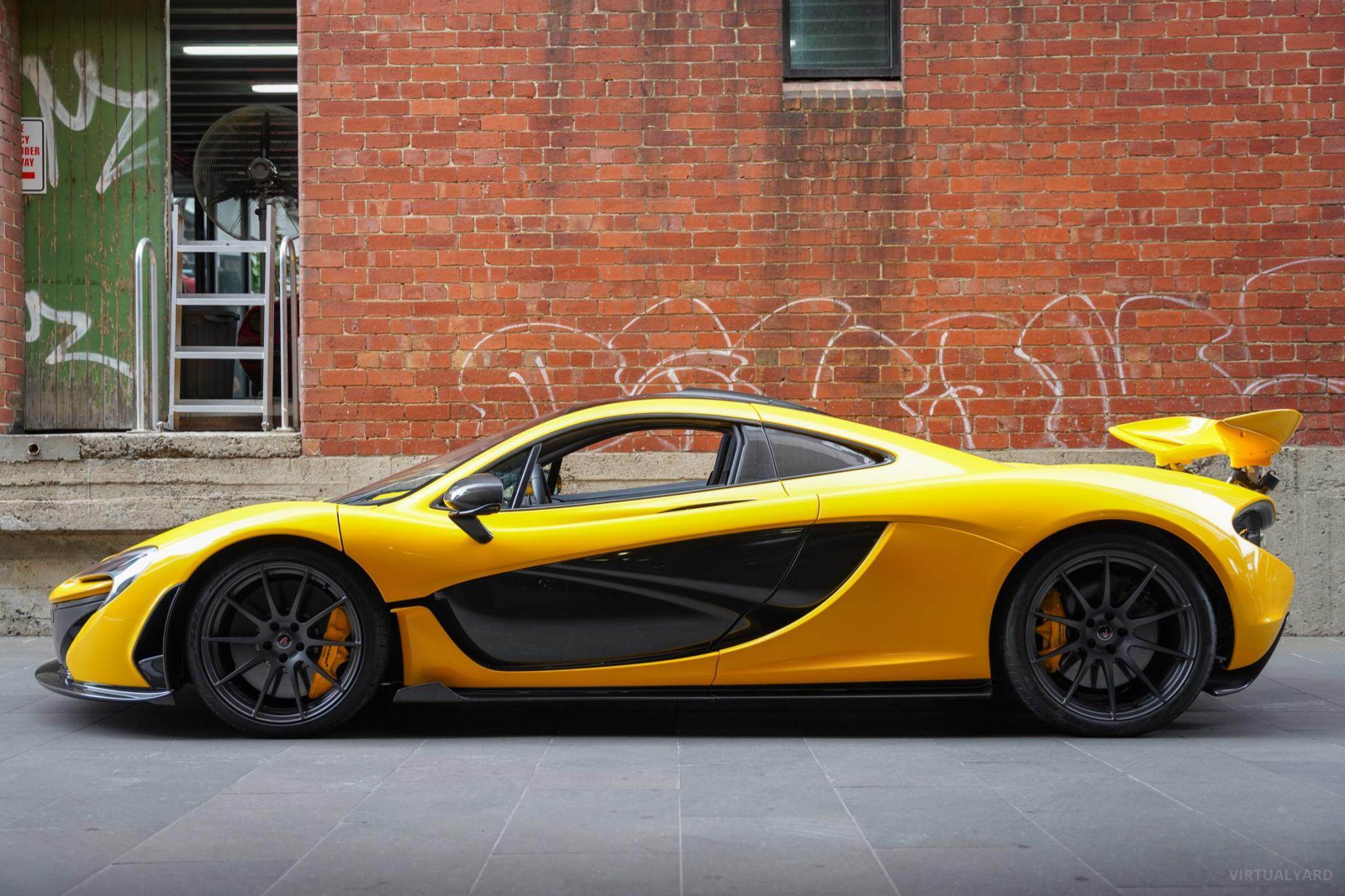  McLaren P1  