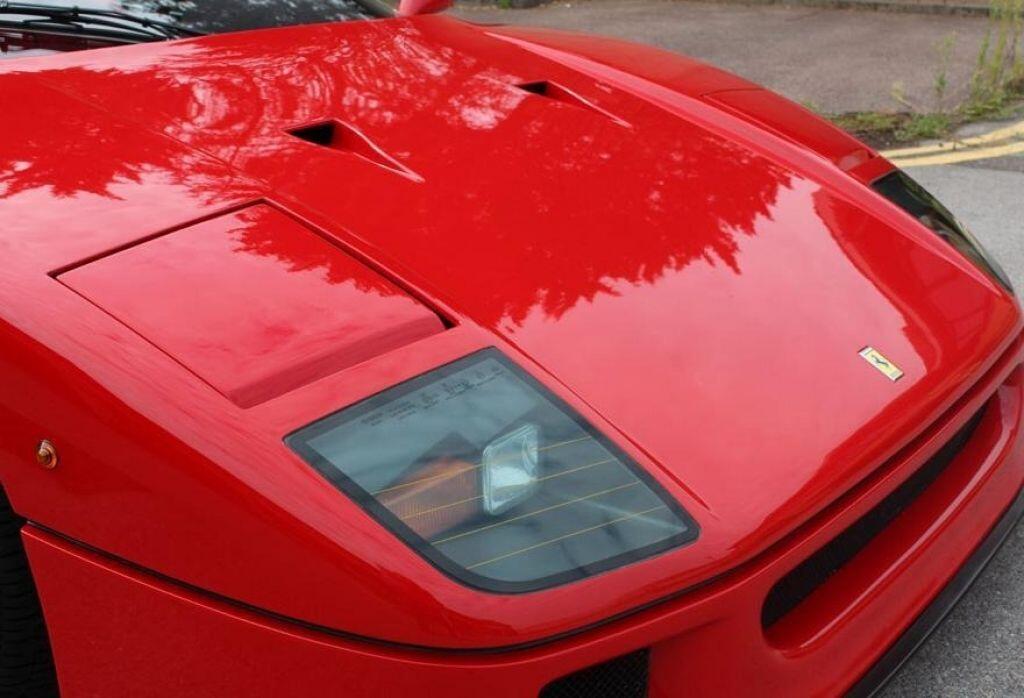 1990 Ferrari F40 CATALYST/NON-ADJUST LHD (CAR IN UK) 