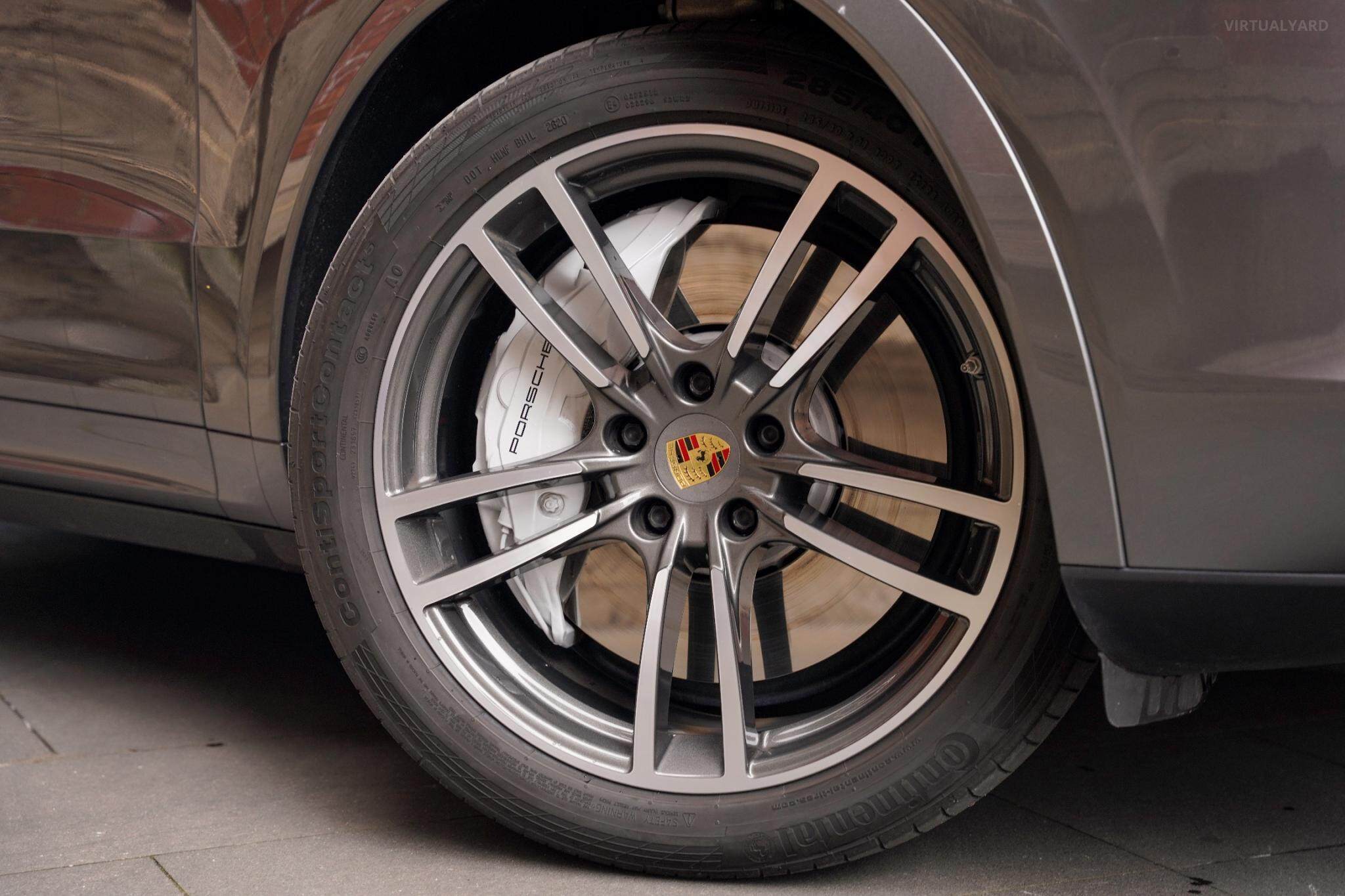 2018 Porsche Cayenne 9YA Turbo Wagon 5dr Tiptronic 8sp 4x4 4.0TT [MY19] 