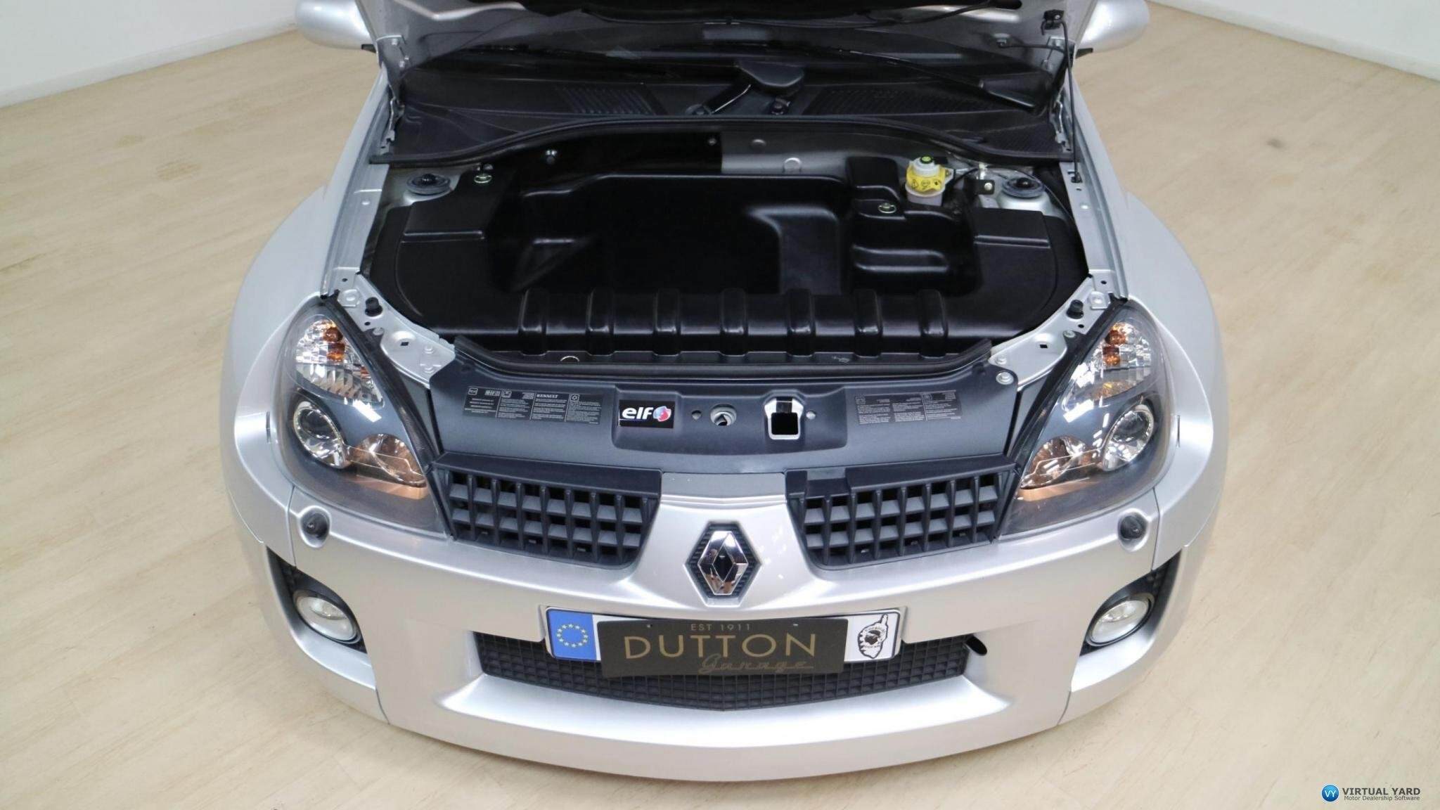 2004 RENAULT CLIO 3.0 V6 255 3DR 6SP M 